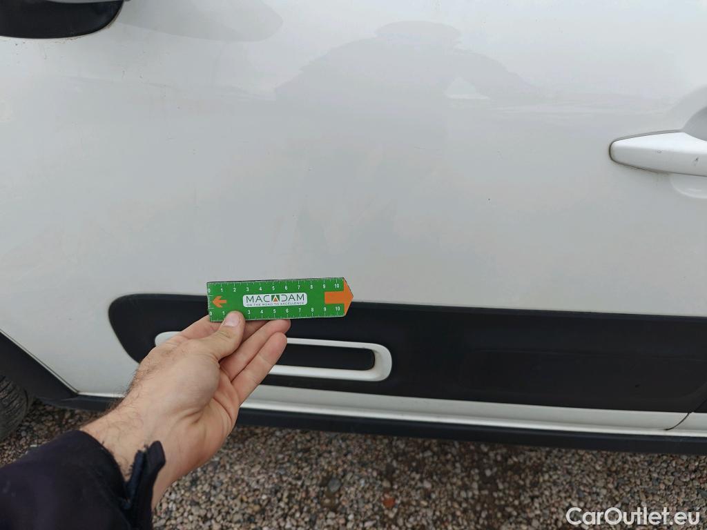  Citroen  C3 CITROEN  / 2020 / 5P / berlina con portón PureTech 60KW (83CV) FEEL #5