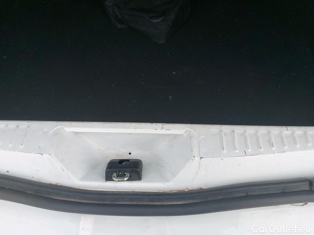  Dacia  Sandero DACIA  / 2016 / 5P / berlina con portón Stepway Essential TCE 74kW (100CV) GLP #17