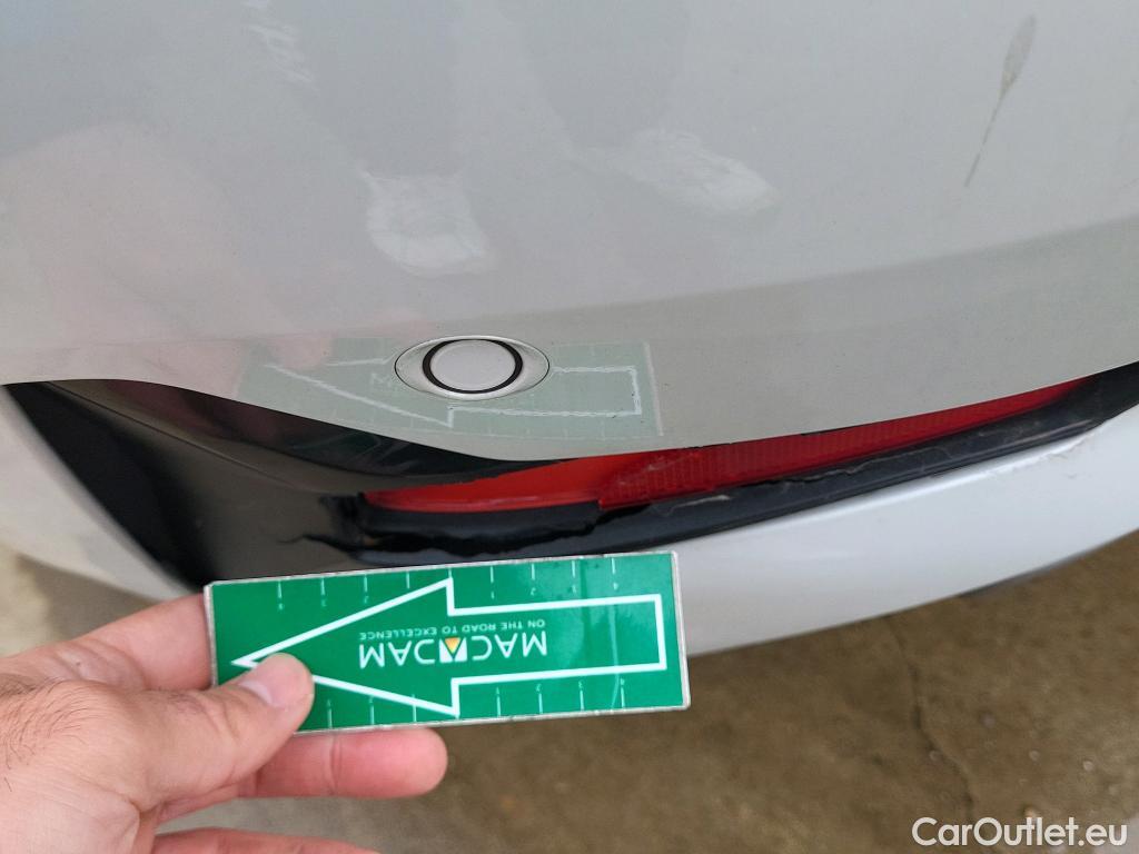  Bmw  Serie 3 BMW  / 2018 / 4P / sedán 318d Auto. #8