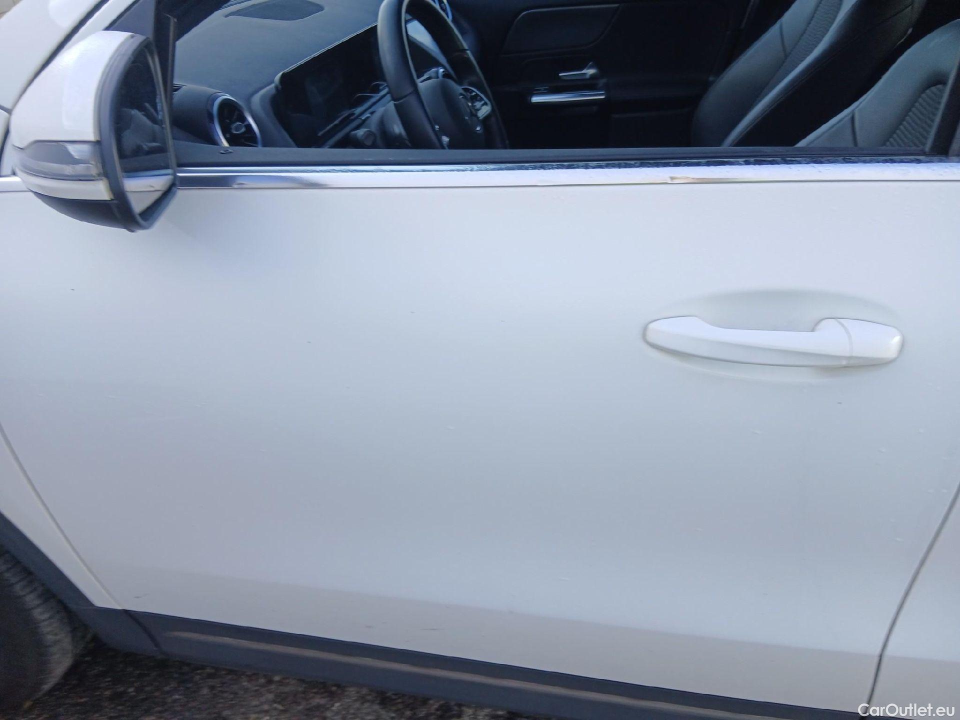  Mercedes  GLA MERCEDES-BENZ  / 2020 / 5P / todoterreno  200 D #11