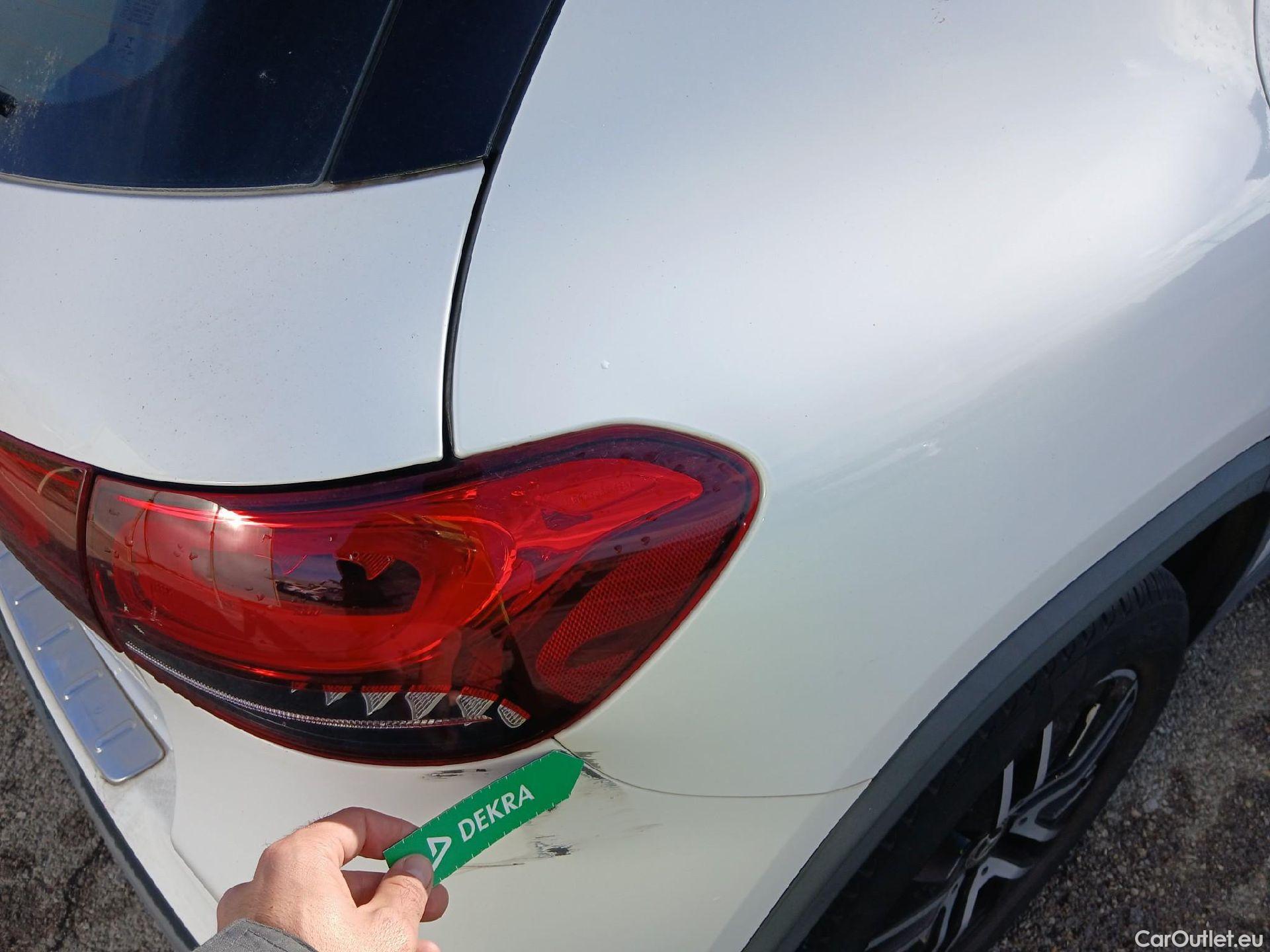  Mercedes  GLA MERCEDES-BENZ  / 2020 / 5P / todoterreno  200 D #27