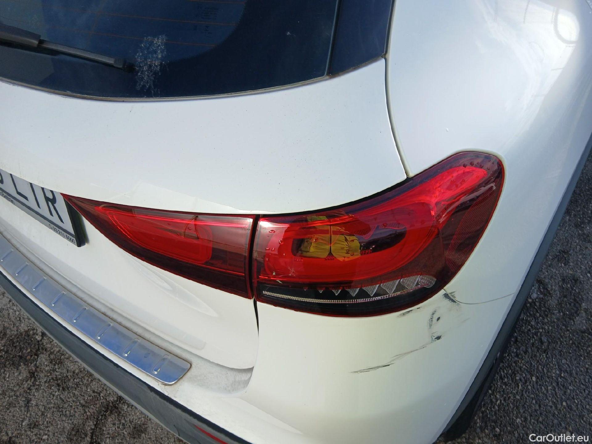  Mercedes  GLA MERCEDES-BENZ  / 2020 / 5P / todoterreno  200 D #20