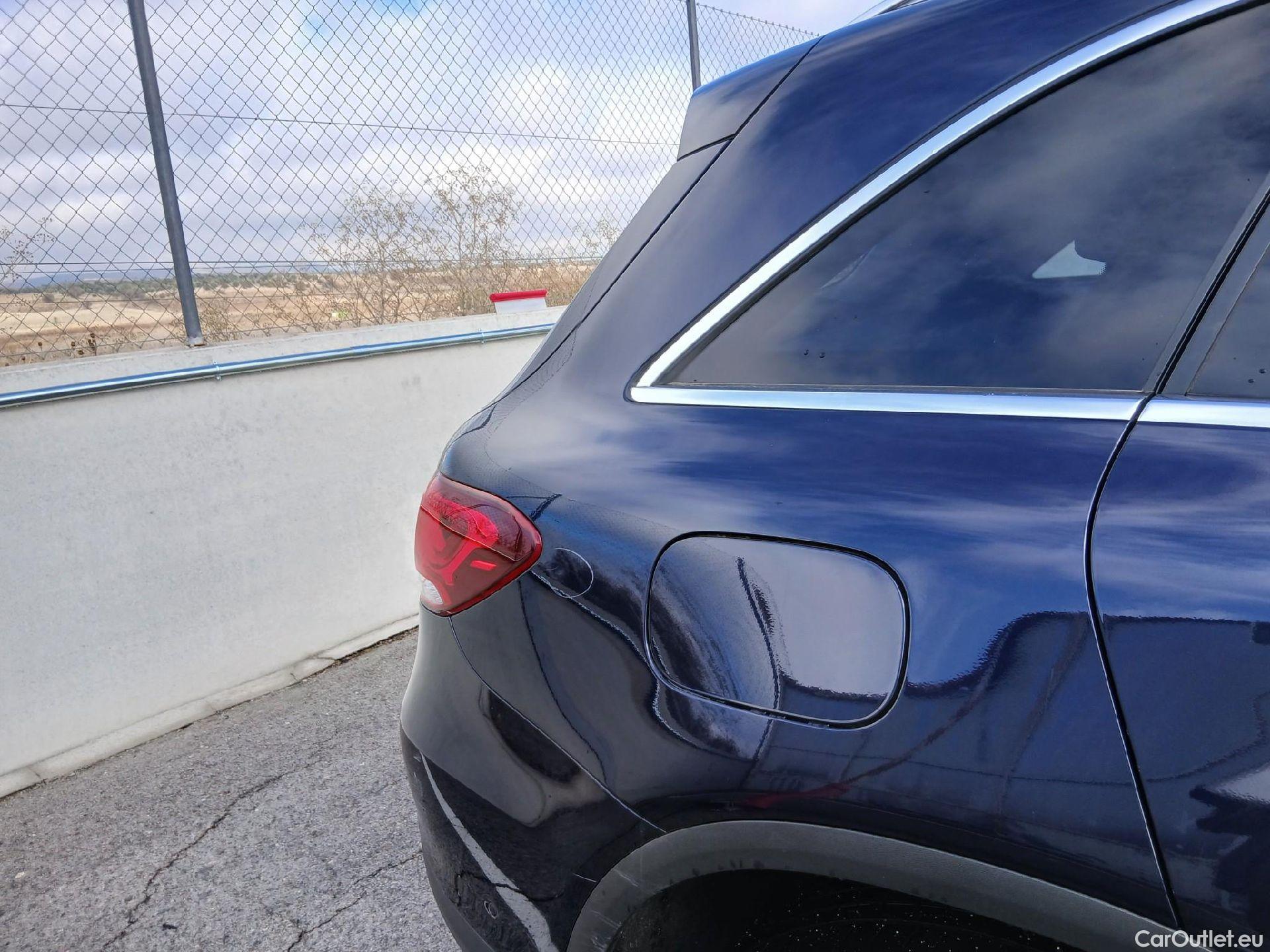  Mercedes  G-Klasee MERCEDES-BENZ Clase GLC / 2019 / 5P / todoterreno GLC 300 de 4MATIC #26