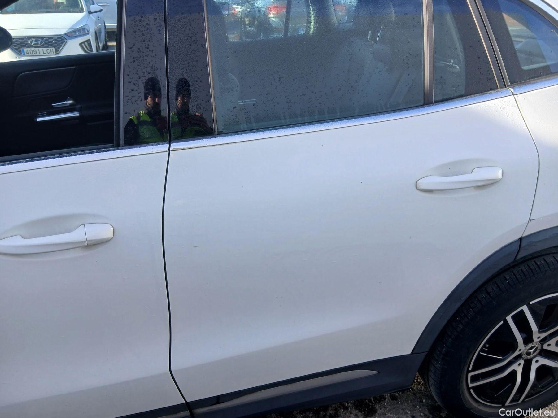  Mercedes  GLA MERCEDES-BENZ  / 2020 / 5P / todoterreno  200 D #13