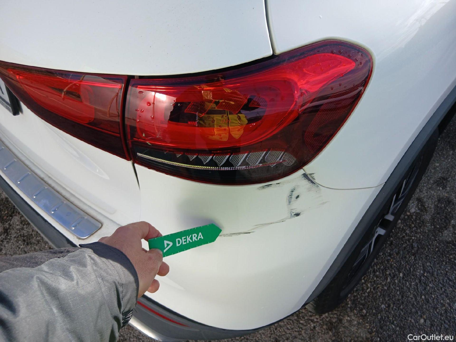  Mercedes  GLA MERCEDES-BENZ  / 2020 / 5P / todoterreno  200 D #24