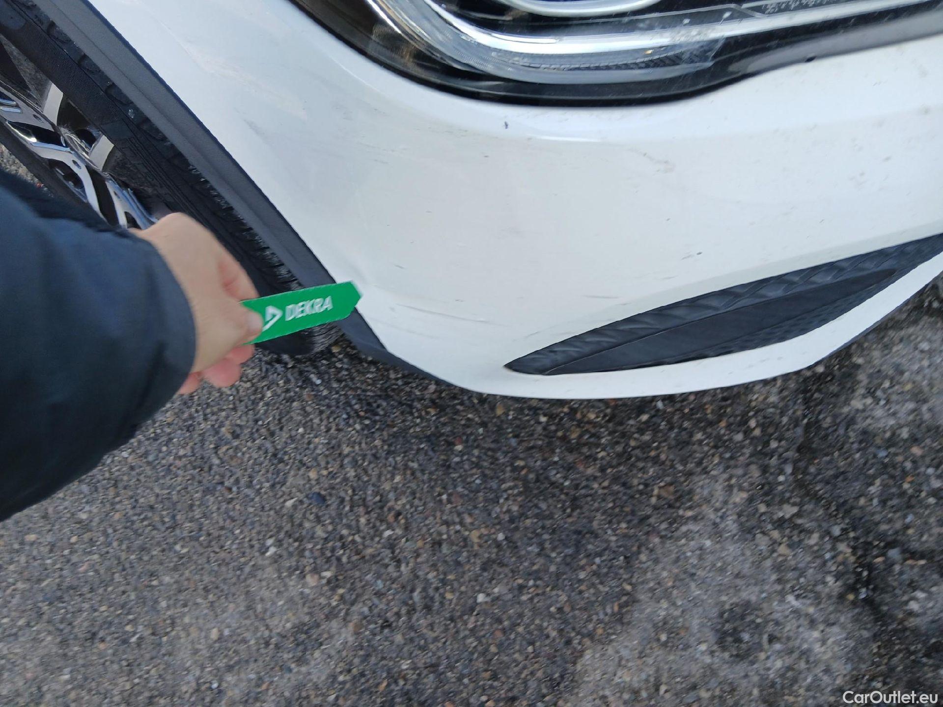  Mercedes  GLA MERCEDES-BENZ  / 2020 / 5P / todoterreno  200 D #2