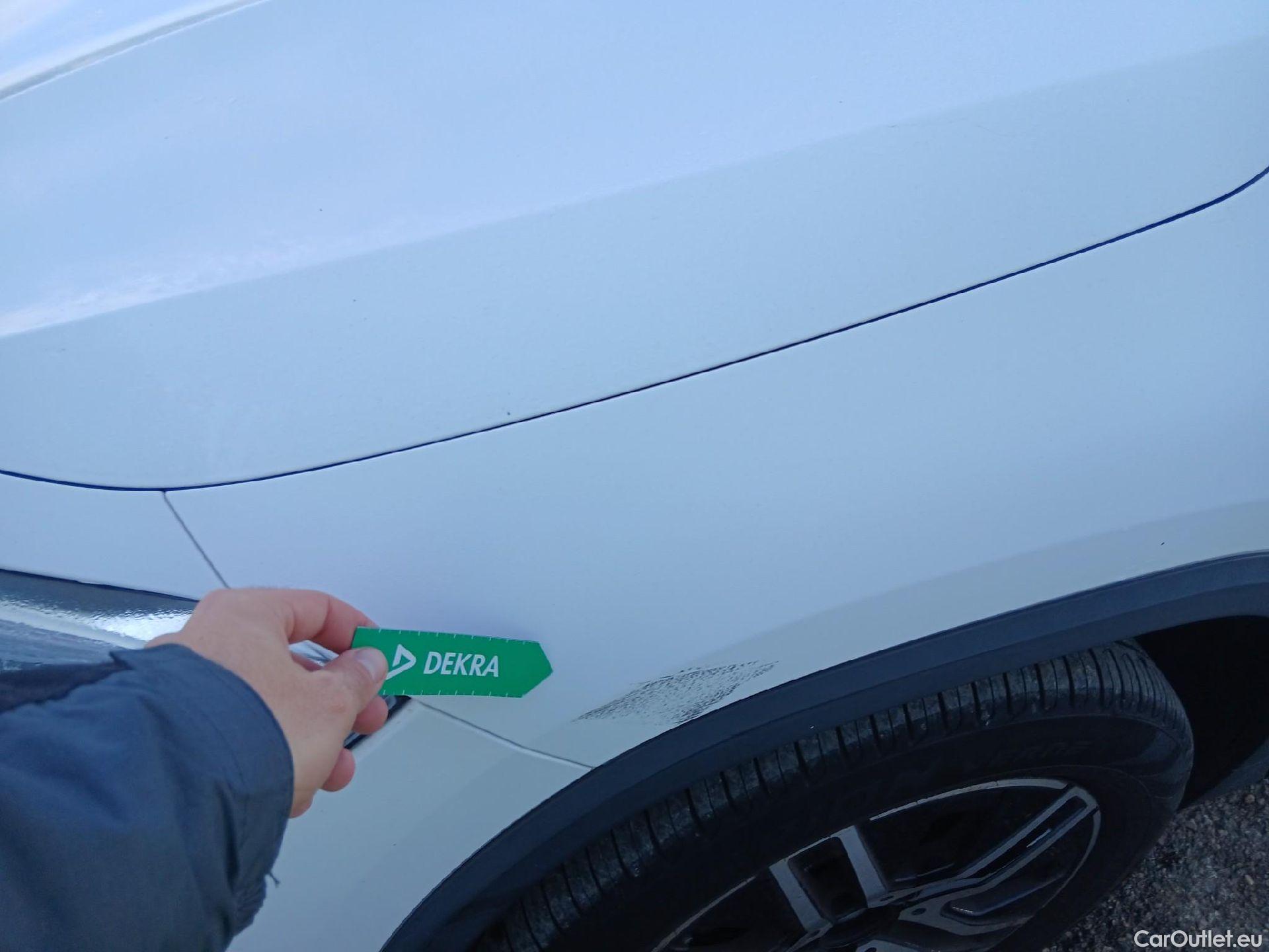  Mercedes  GLA MERCEDES-BENZ  / 2020 / 5P / todoterreno  200 D #5