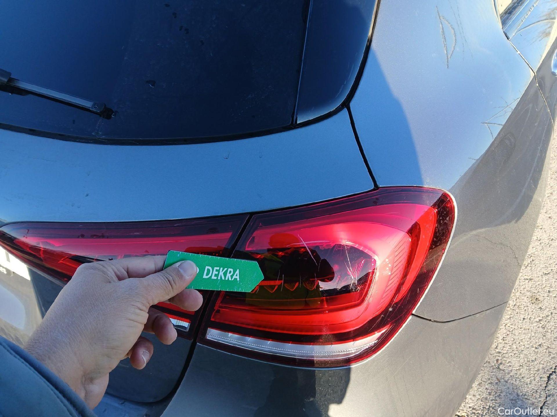  Mercedes  A-Klasse MERCEDES-BENZ Clase A / 2018 / 5P / berlina con portón A 180 #30