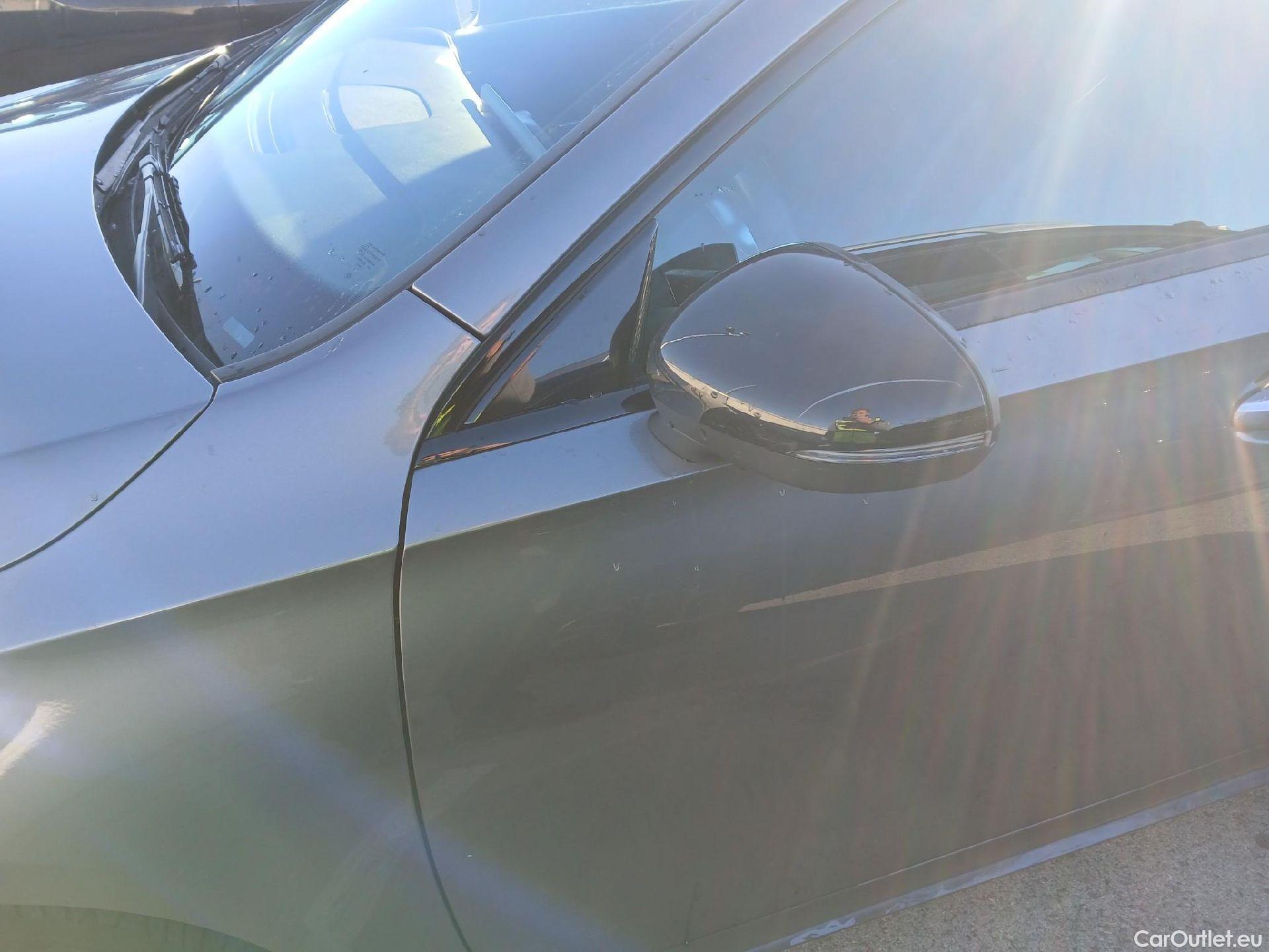  Mercedes  A-Klasse MERCEDES-BENZ Clase A / 2018 / 5P / berlina con portón A 180 #20