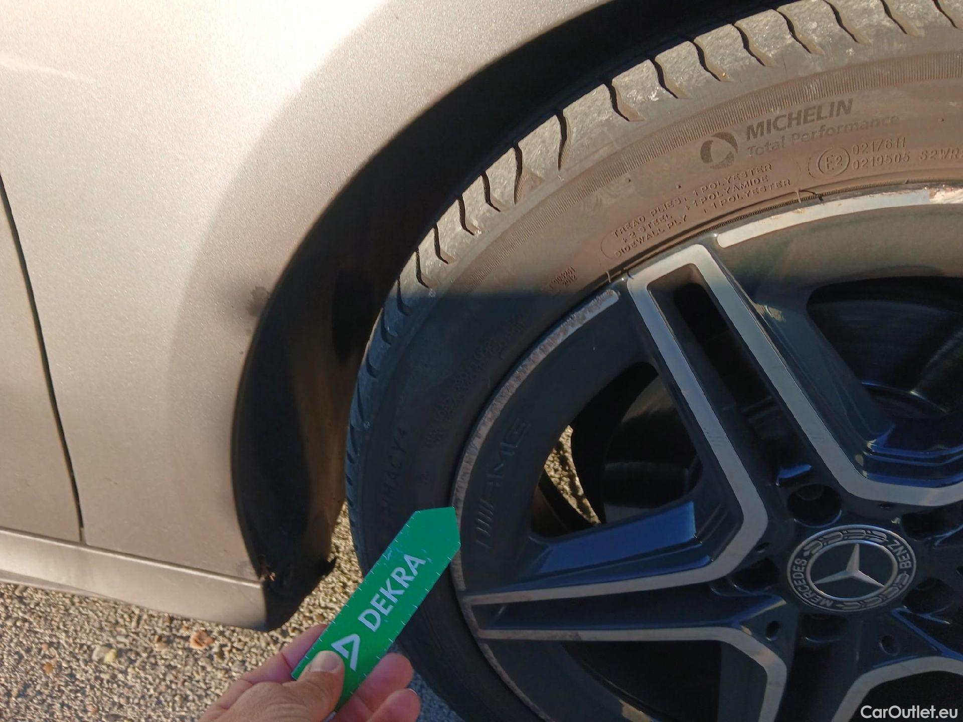  Mercedes  A-Klasse MERCEDES-BENZ Clase A / 2018 / 5P / berlina con portón A 180 #10