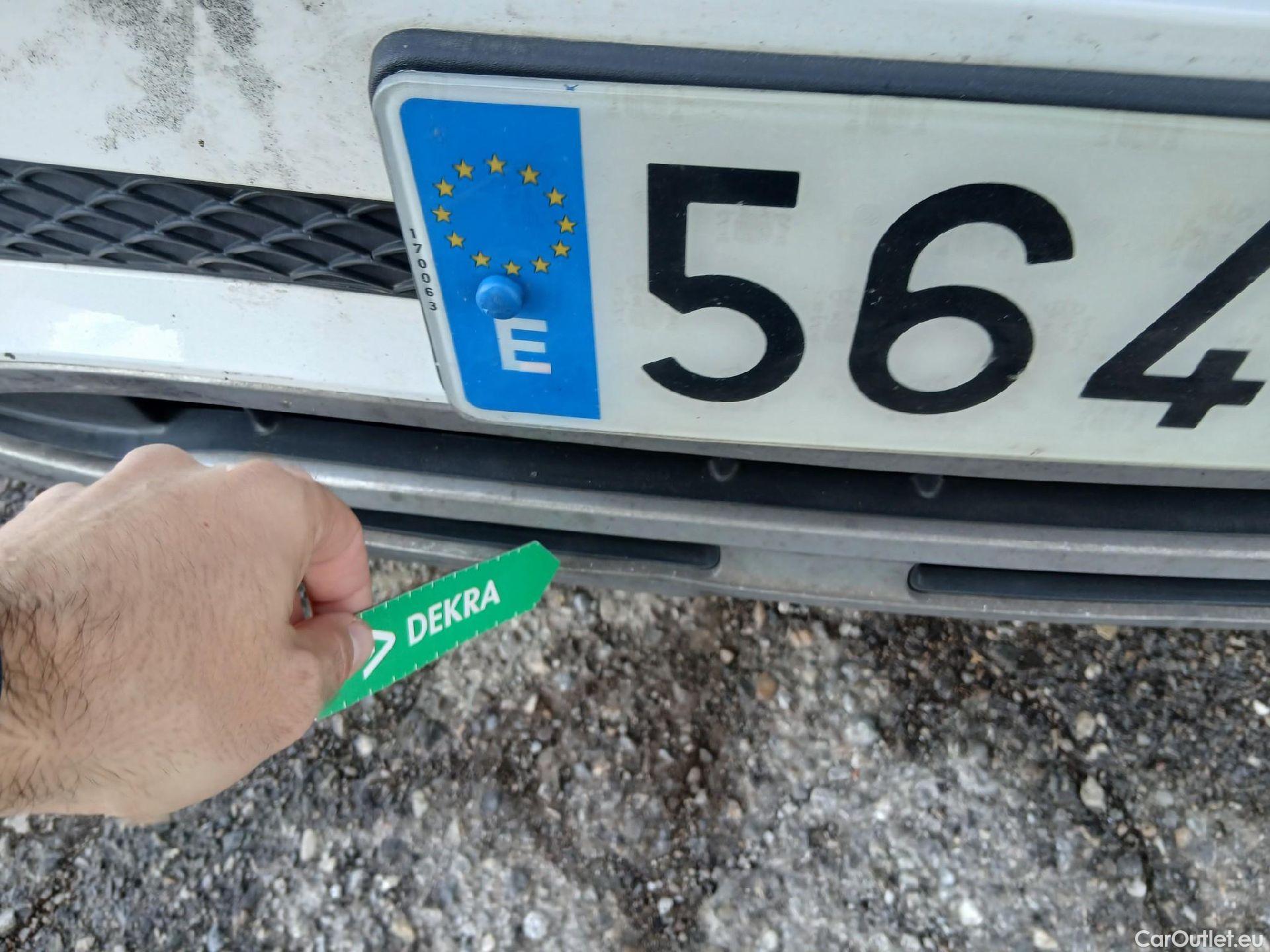  Mercedes  GLA MERCEDES-BENZ  / 2020 / 5P / todoterreno  200 D #4