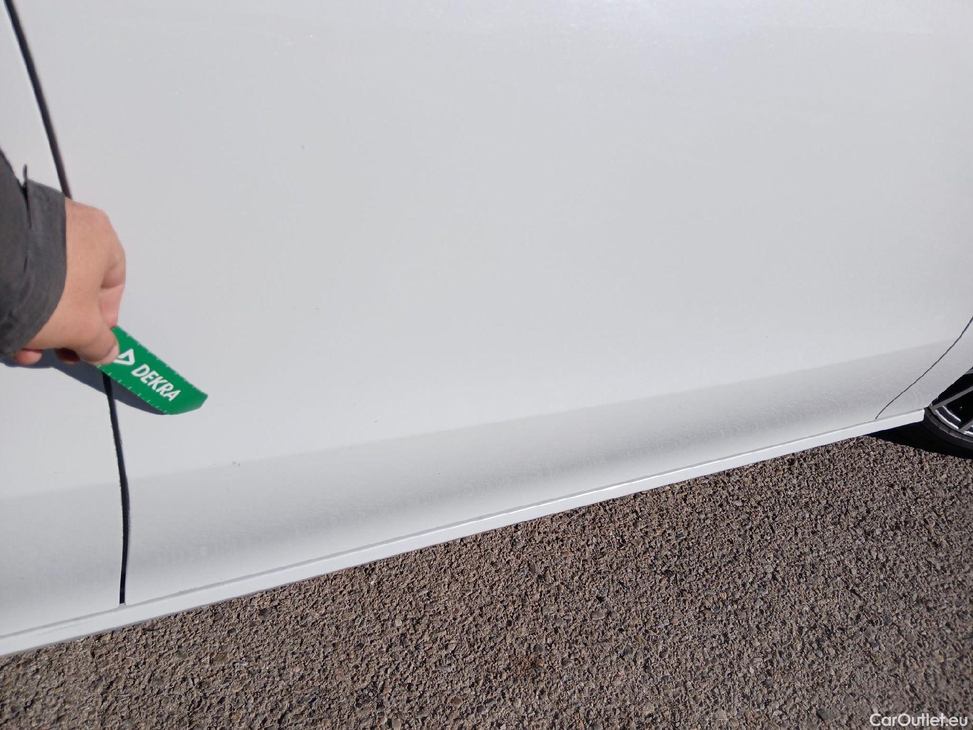  Mercedes  CLA-Klasse MERCEDES-BENZ CLA / 2019 / 4P / coupé CLA 220 D DCT #32