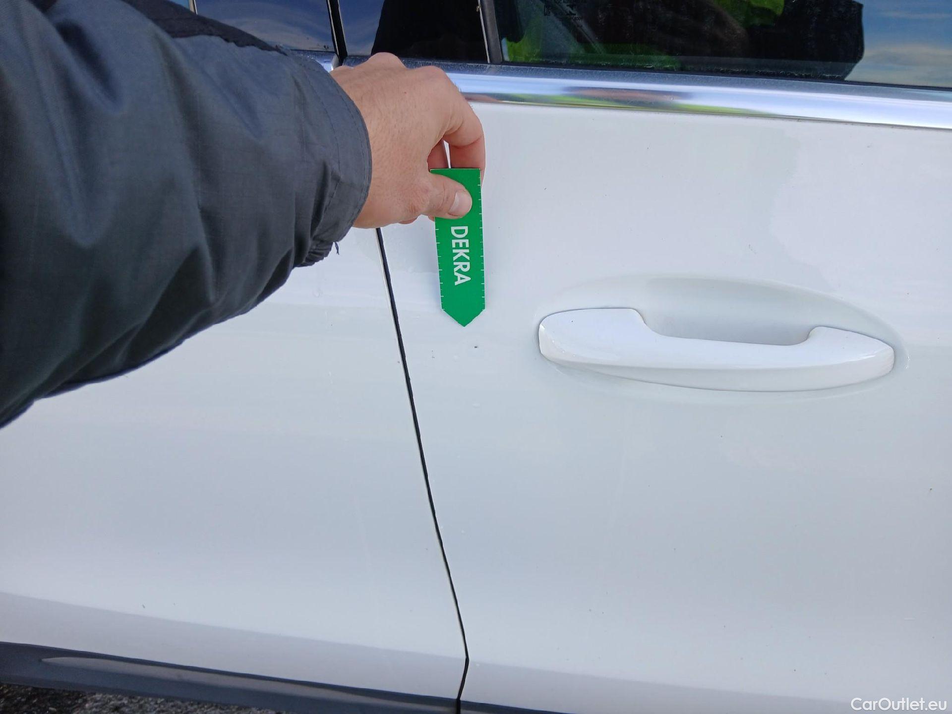  Mercedes  GLA MERCEDES-BENZ  / 2020 / 5P / todoterreno  200 D #29