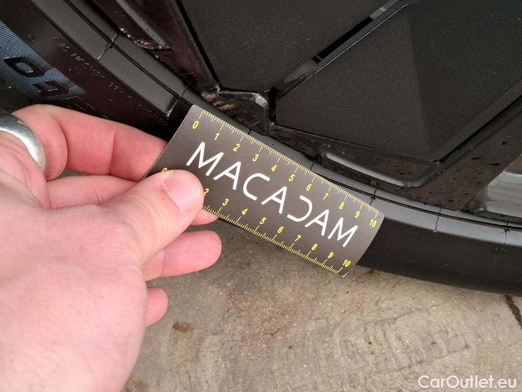  DS  DS7 DS DS 7 / 2022 / 5P / SUV BlueHDi 130 Auto PERFORMANCE LINE + #12