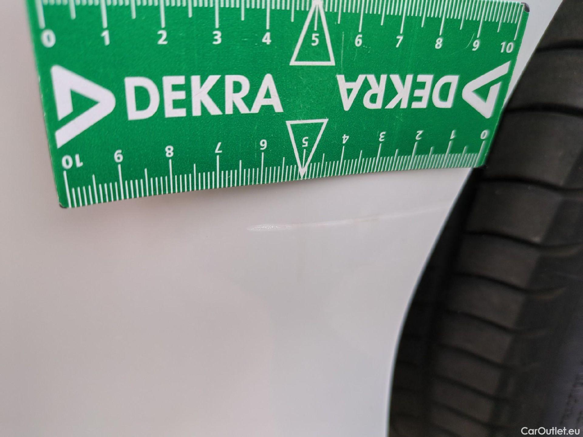  Bmw  Serie 1 Série 1 Berline 116d Sport 1.5 115CV BVM6 E6 #9