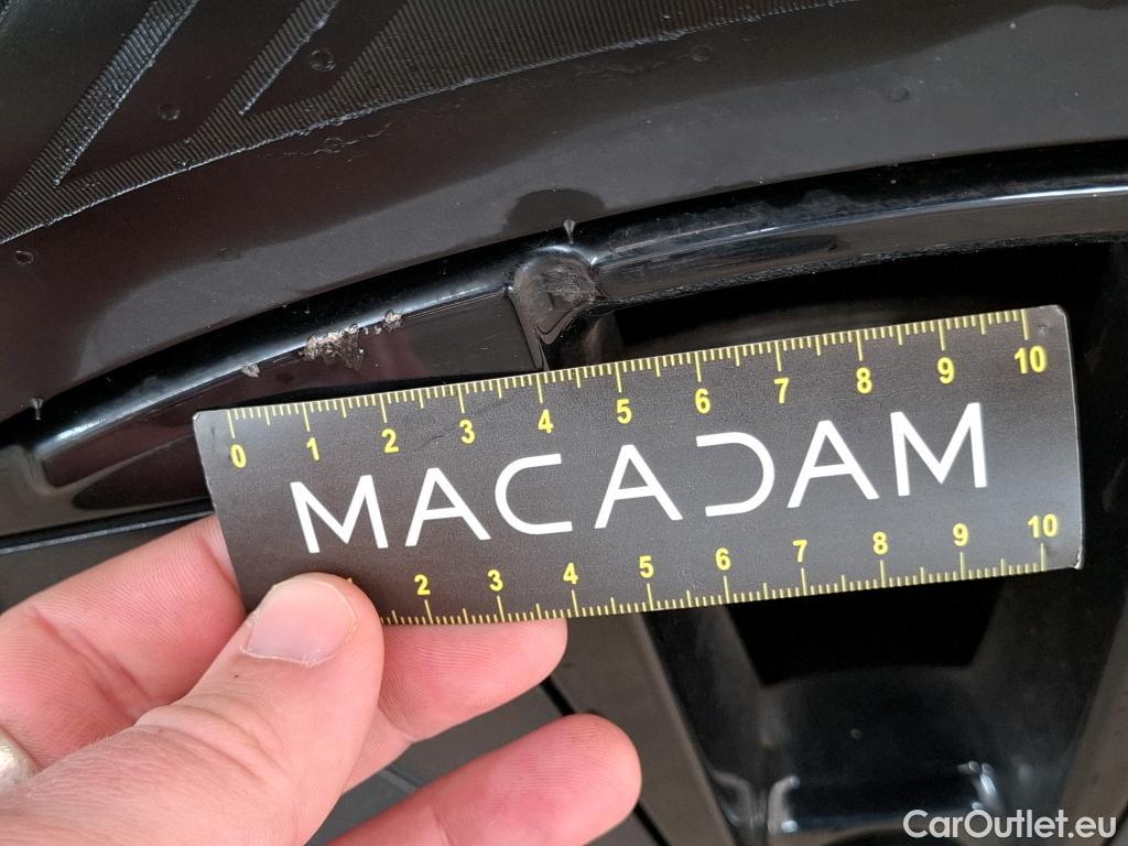  DS  DS7 DS DS 7 / 2022 / 5P / SUV BlueHDi 130 Auto PERFORMANCE LINE + #14