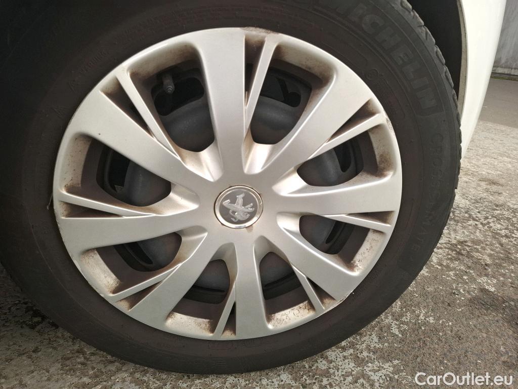  Peugeot  208  Affaire Premium Pack 1.5 HDi 100CV BVM6 E6dT #31