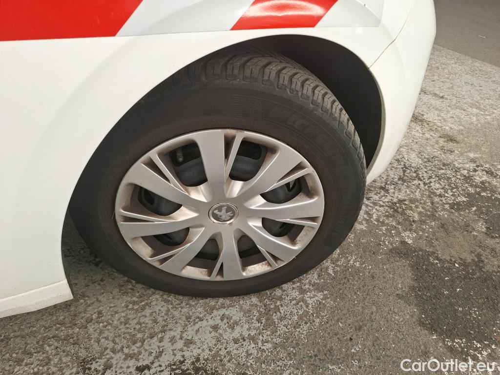  Peugeot  208  Affaire Premium Pack 1.5 HDi 100CV BVM6 E6dT #30