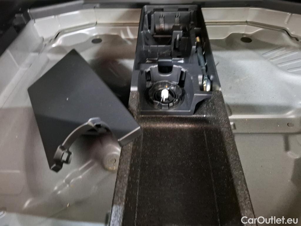  Opel   Grandland X Grandland X Elegance Business 1.5 130CV BVA8 E6d #31