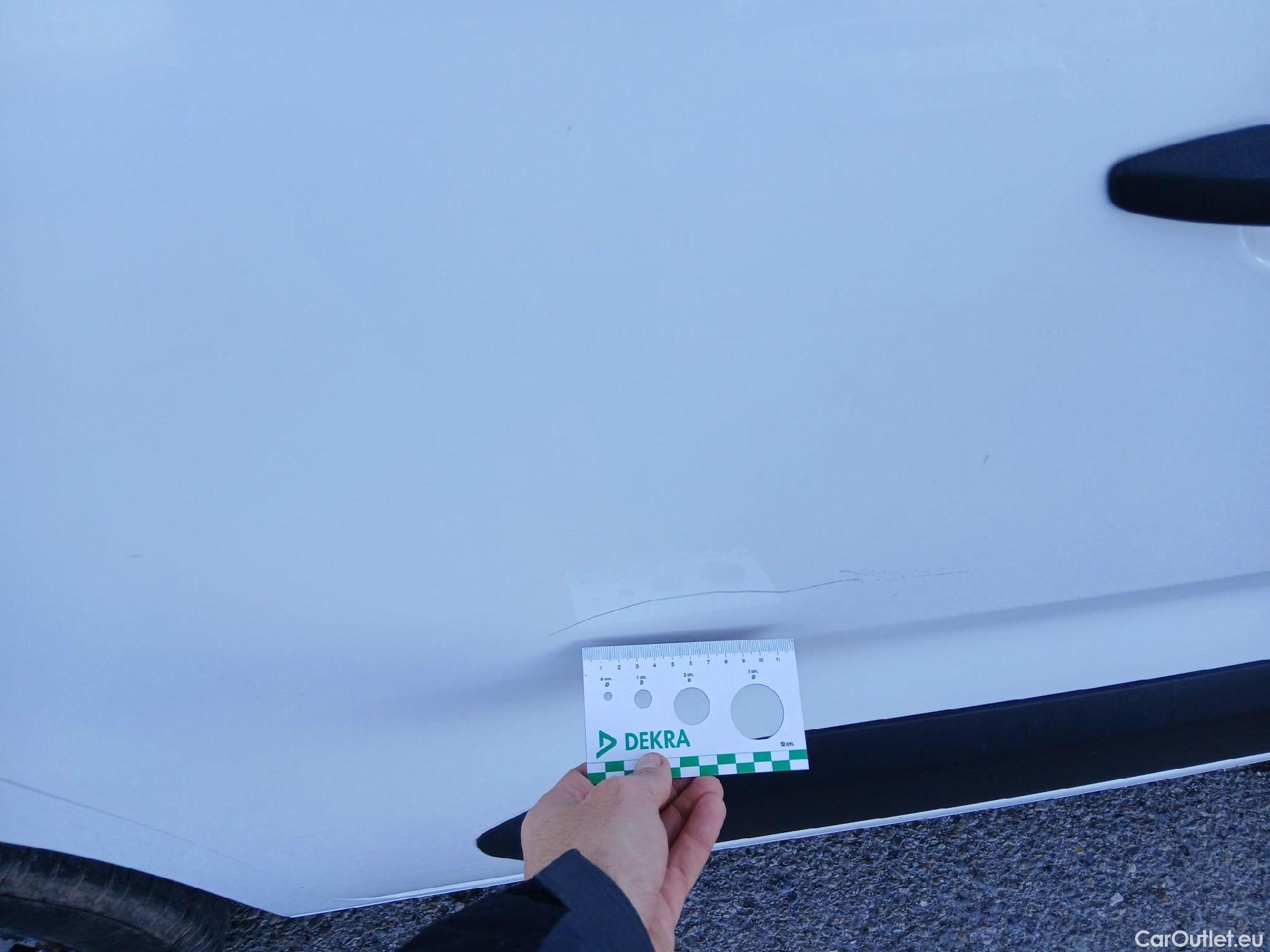  Citroen  Berlingo CITROEN  / 2018 / 4P / combi Talla M BlueHDi 100 LIVE (AC) #14