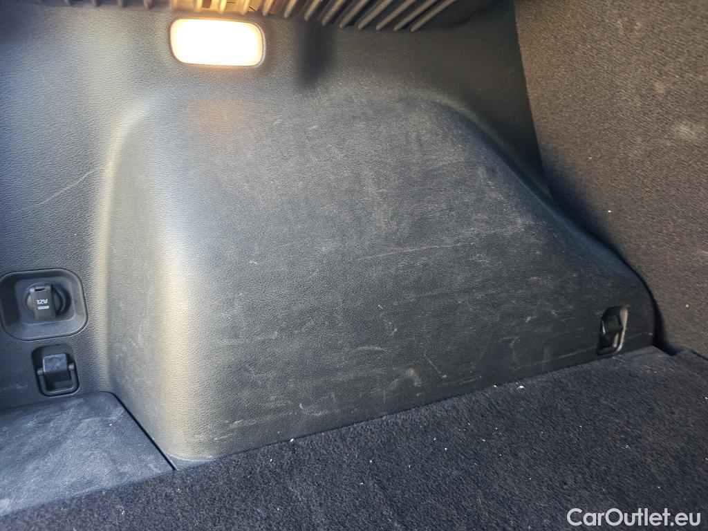  KIA  Sportage KIA  / 2022 / 5P / todoterreno 1.6 T-GDi 112kW (150CV) Concept 4X2 #23