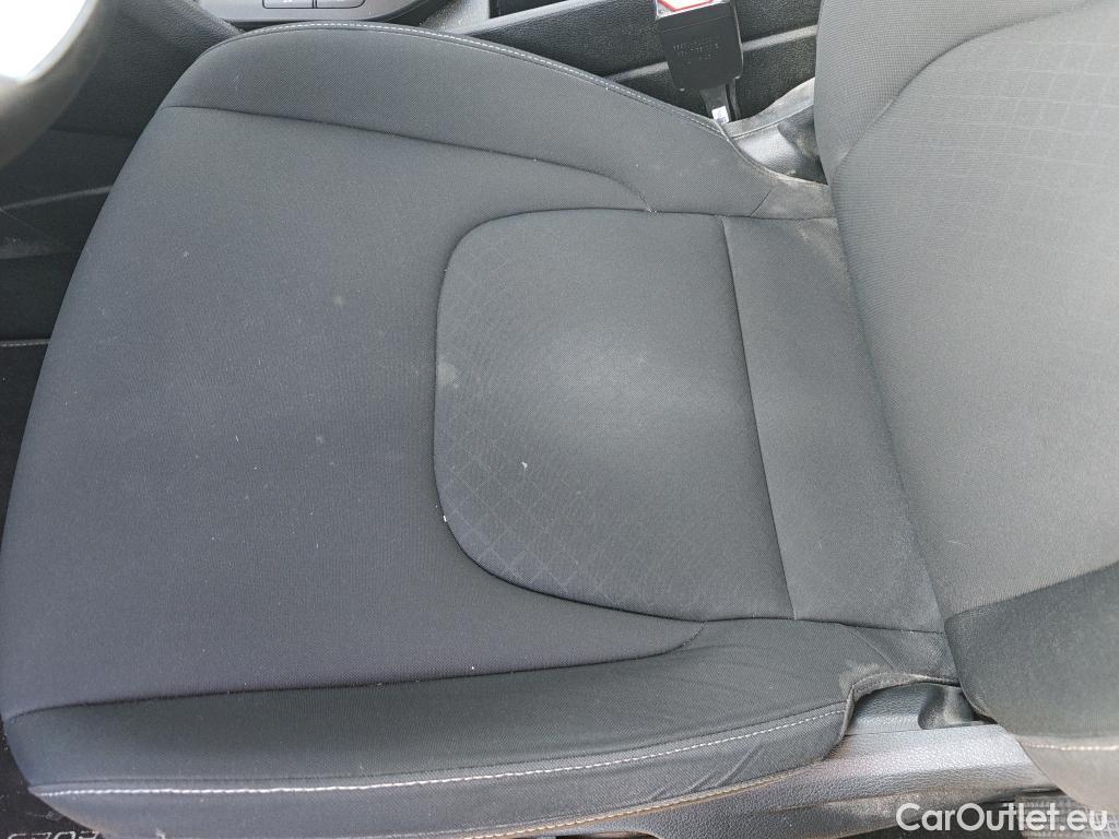  KIA  Sportage KIA  / 2022 / 5P / todoterreno 1.6 T-GDi 112kW (150CV) Concept 4X2 #13