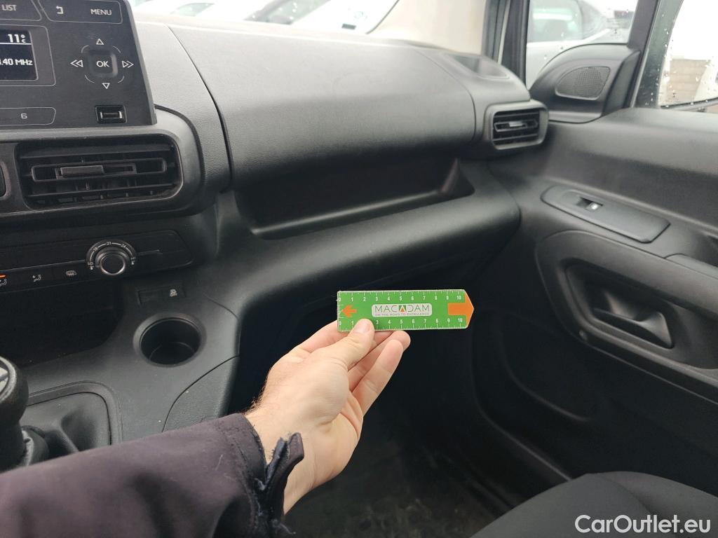  Opel  Combo OPEL  / 2018 / 4P / furgón derivado de turismo 1.5TD 75kW (100CV) Express XL H1 1000kg #55