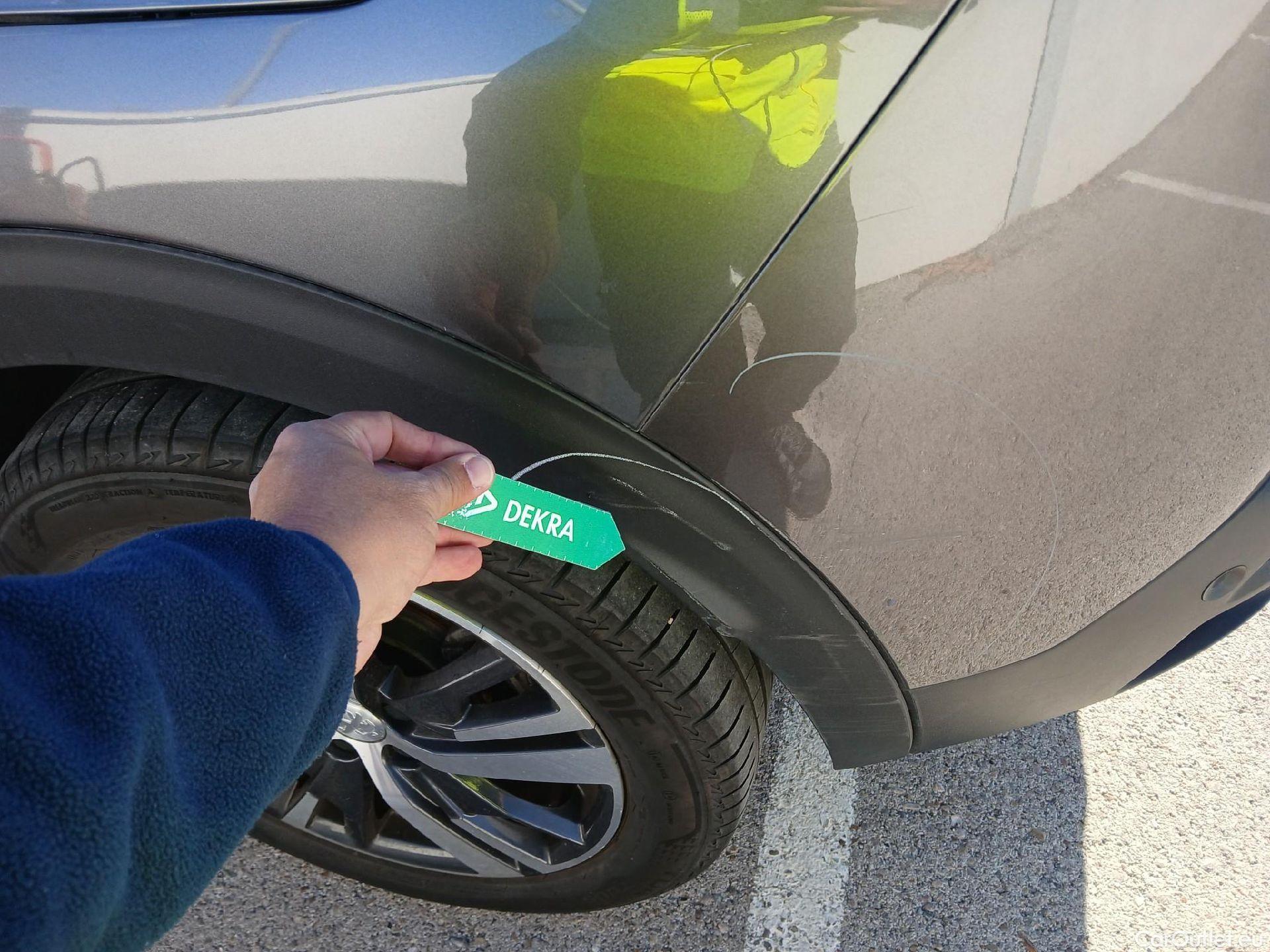  Peugeot  3008 PEUGEOT  Hybrid / 2020 / 5P / todoterreno 225 e-EAT8 Allure (AC2) #16