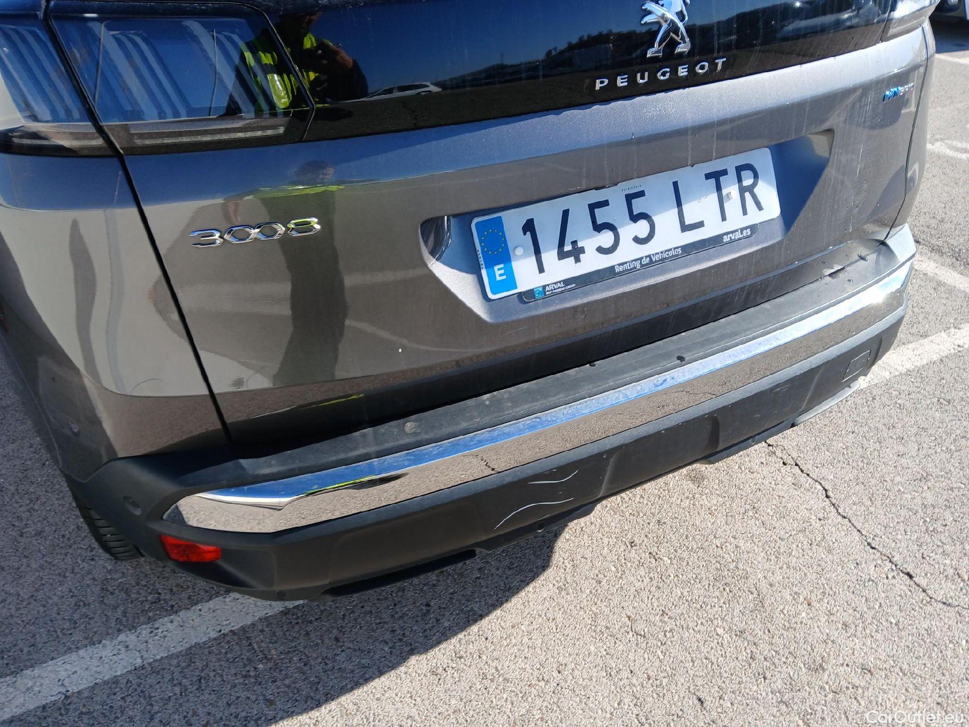  Peugeot  3008 PEUGEOT  Hybrid / 2020 / 5P / todoterreno 225 e-EAT8 Allure (AC2) #23