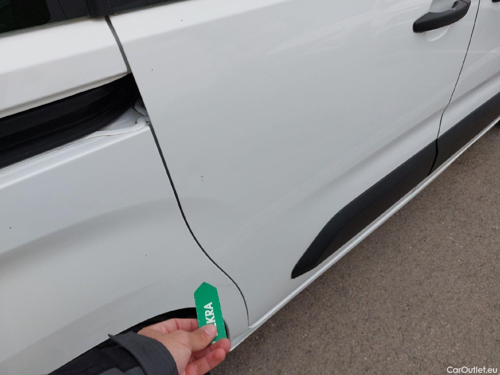  Citroen  Berlingo  Combi Live Pack M 1.5 BlueHDi 100CV MT6 E6d #26