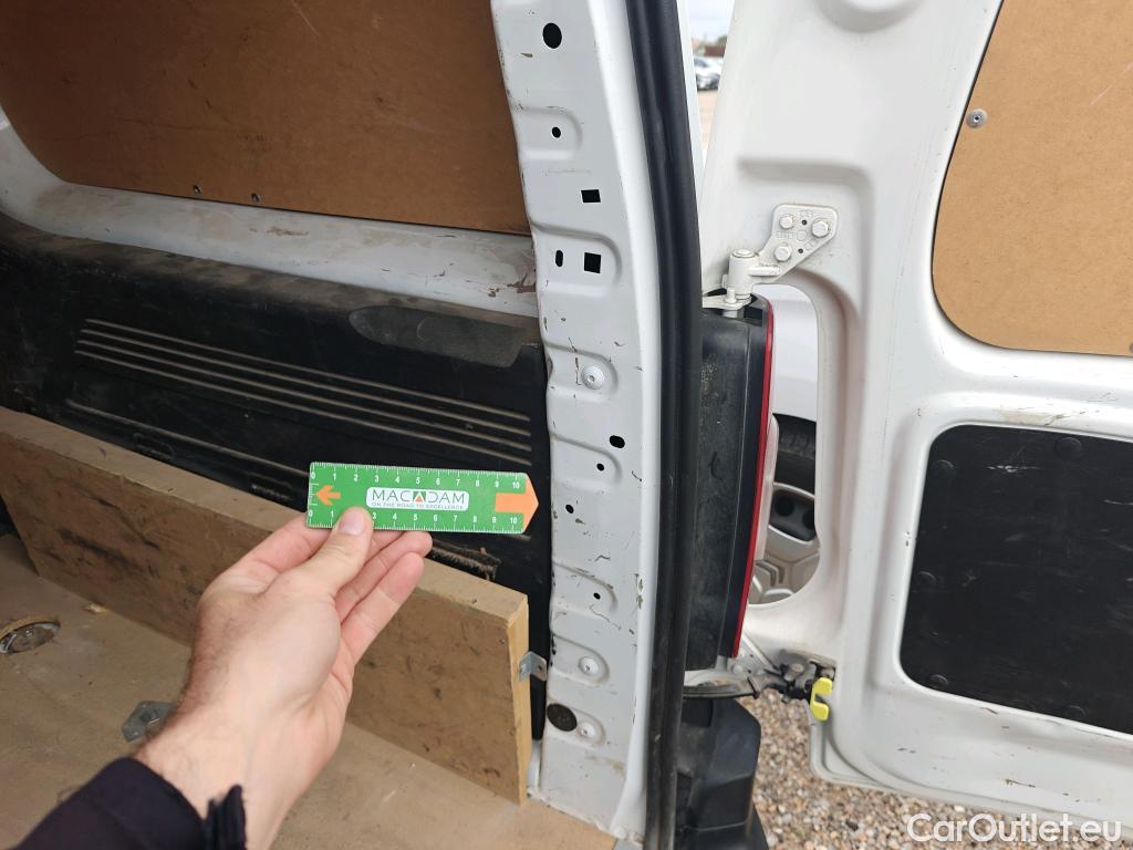  Opel  Combo OPEL  / 2018 / 4P / furgón derivado de turismo 1.5TD 75kW (100CV) Express XL H1 1000kg #22