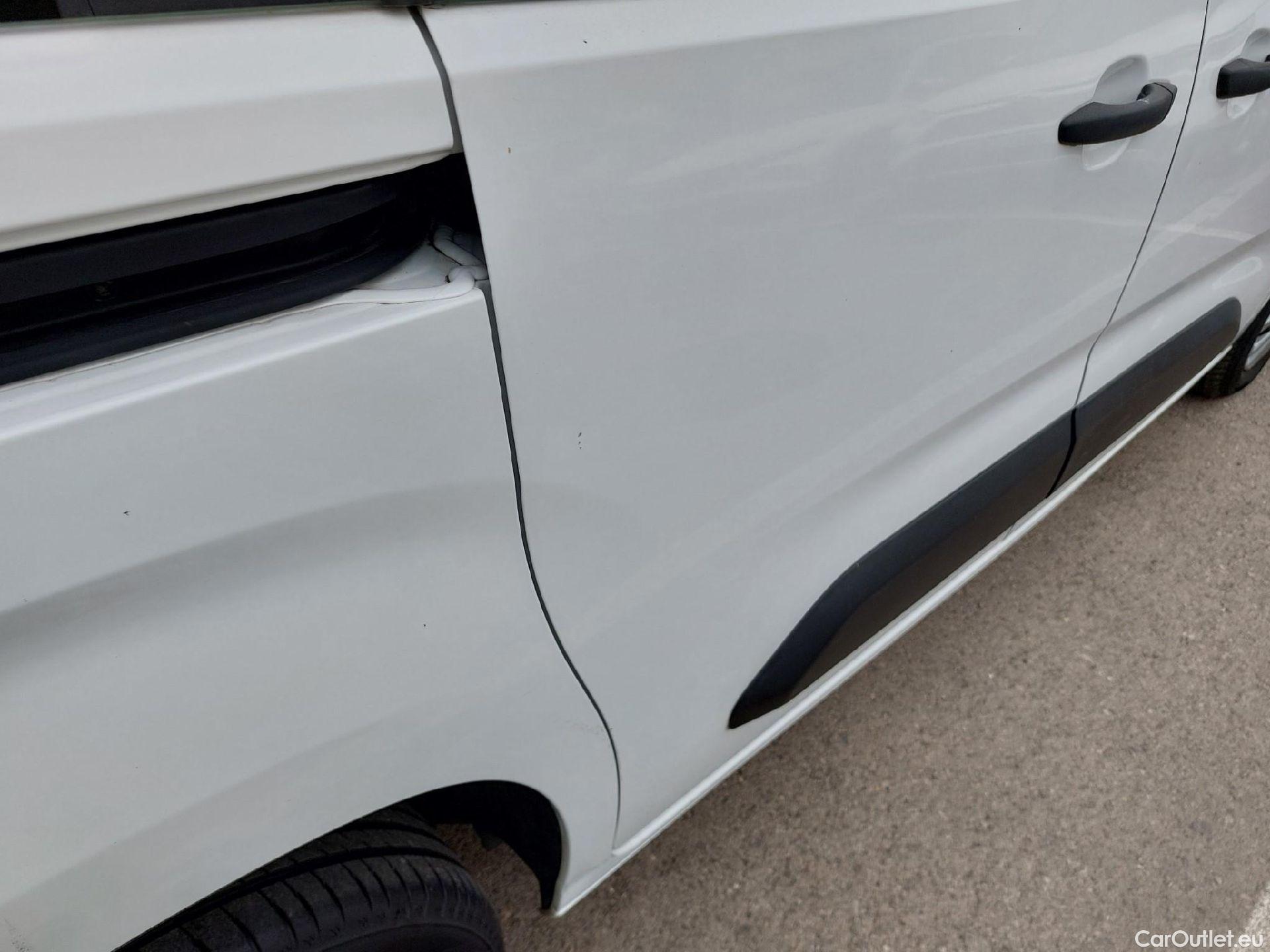  Citroen  Berlingo  Combi Live Pack M 1.5 BlueHDi 100CV MT6 E6d #27