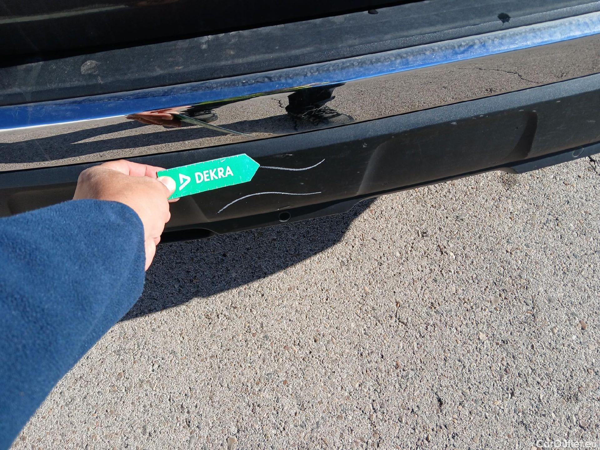  Peugeot  3008 PEUGEOT  Hybrid / 2020 / 5P / todoterreno 225 e-EAT8 Allure (AC2) #20