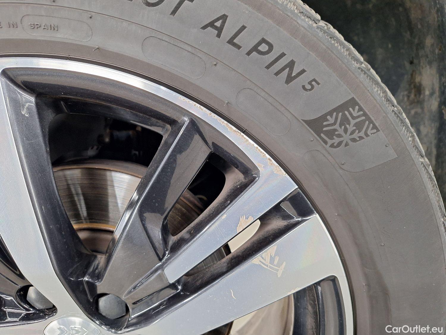  Peugeot  3008 Peugeot,  '16, Peugeot  1.5 BlueHDi 96kW S&S EAT8 Allure 5d #12