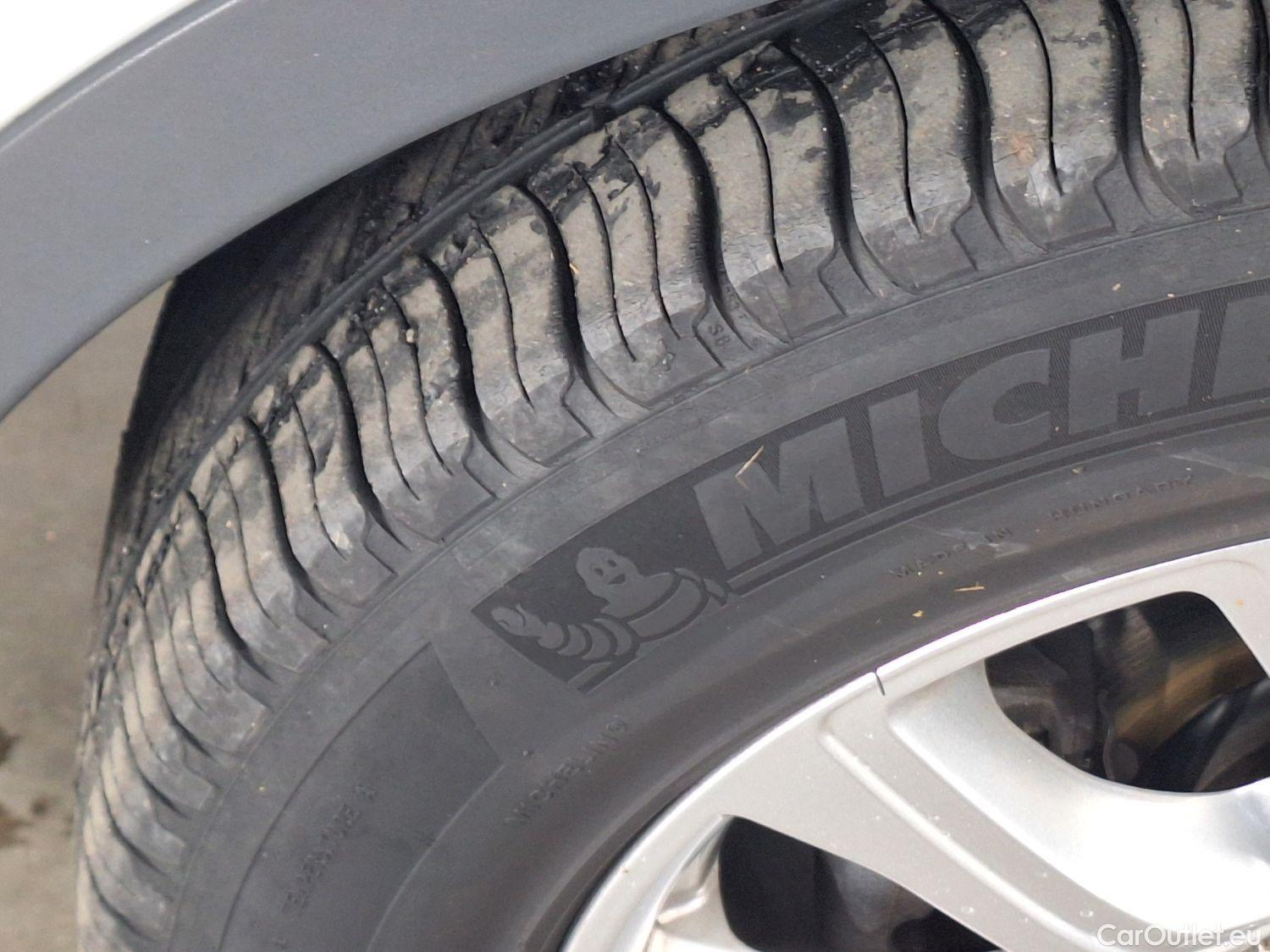  Land Rover  Range Rover Evoque Land Rover, Evoque FL'15, Land Rover  eD4 110kW Pure 2WD 5 #19