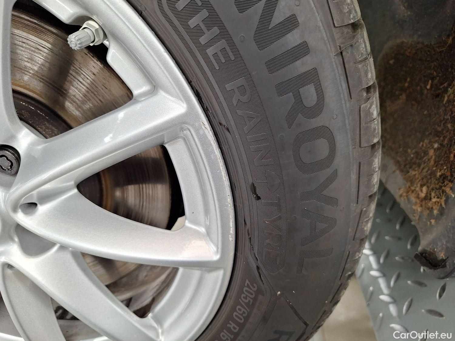  Bmw  Serie 2 BMW, 2-serie GranTour '18, BMW 2 Reeks Gran Tourer 218i (100kW) 5d #16