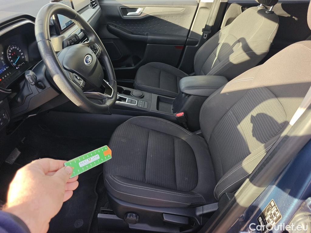  Ford  Kuga FORD  / 2019 / 5P / todoterreno Titanium 2.5 Duratec PHEV 165kW Auto #4