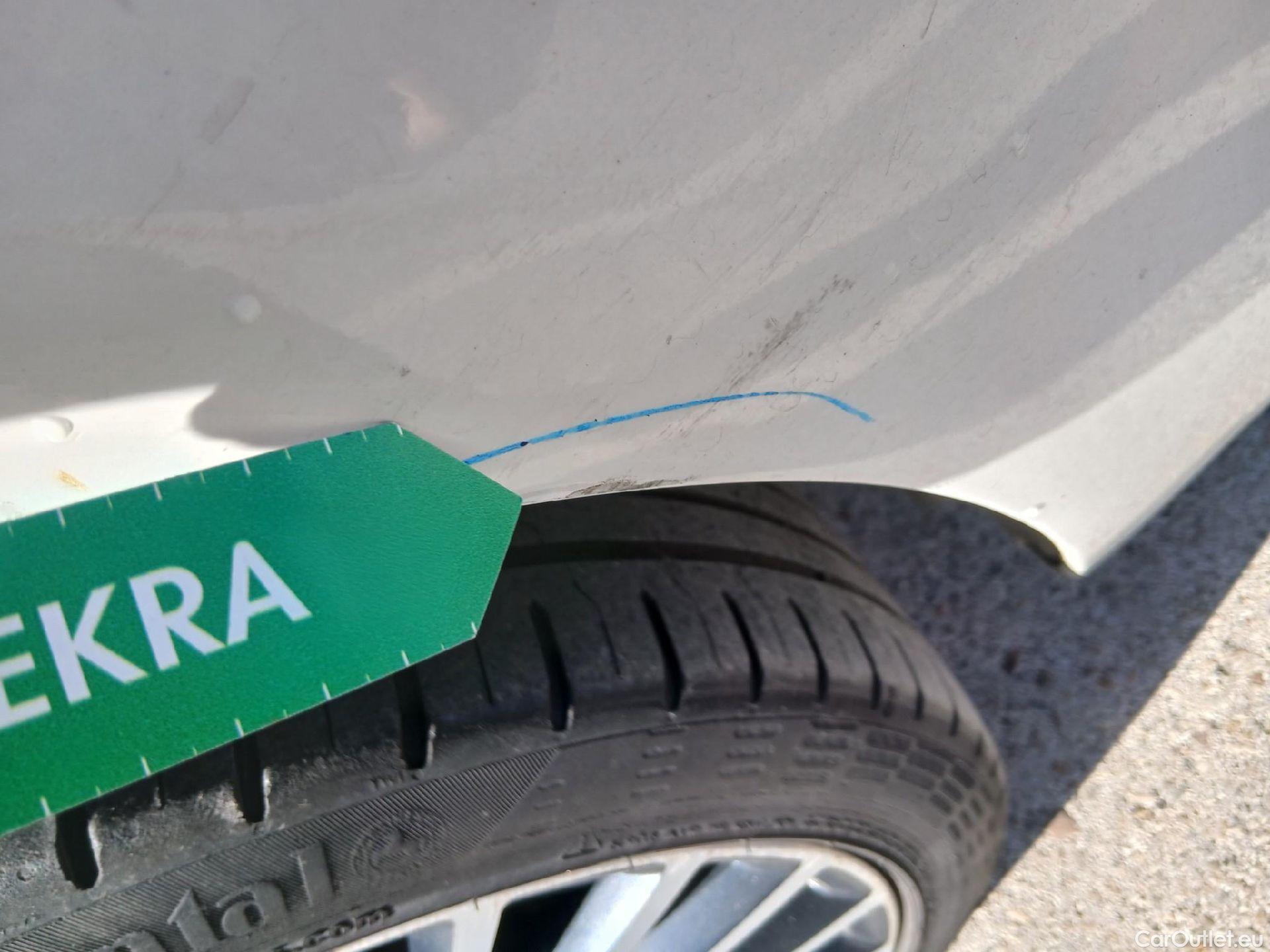  Fiat  500 FIAT  / 2015 / 3P / berlina con portón 1.2 8v 51kW (69CV) Mirror Fleet(SP) #27