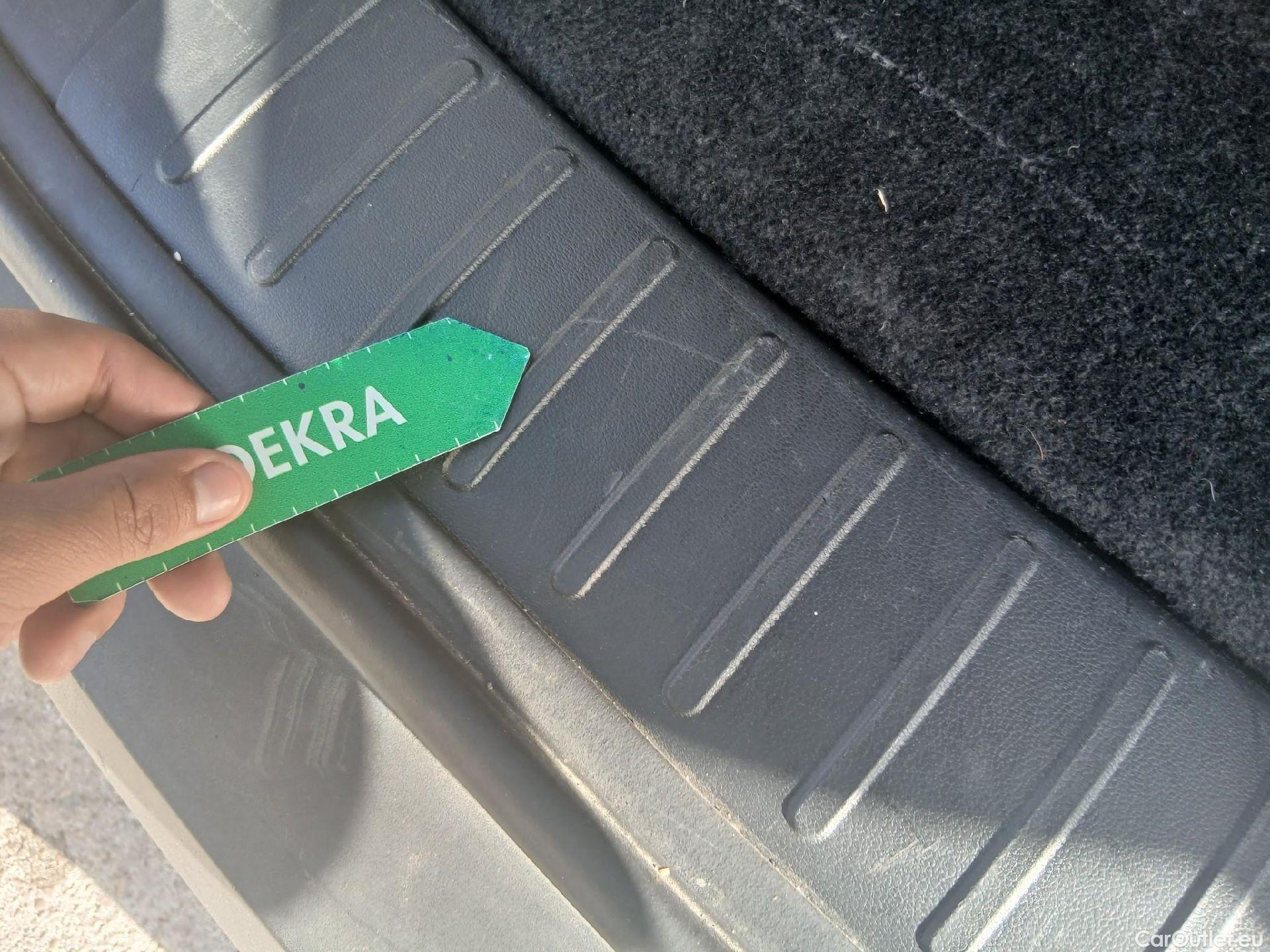  Hyundai  Tucson HYUNDAI  / 2020 / 5P / todoterreno 1.6 TGDI PHEV 195kW Tecno Sky Auto 4x4 #6