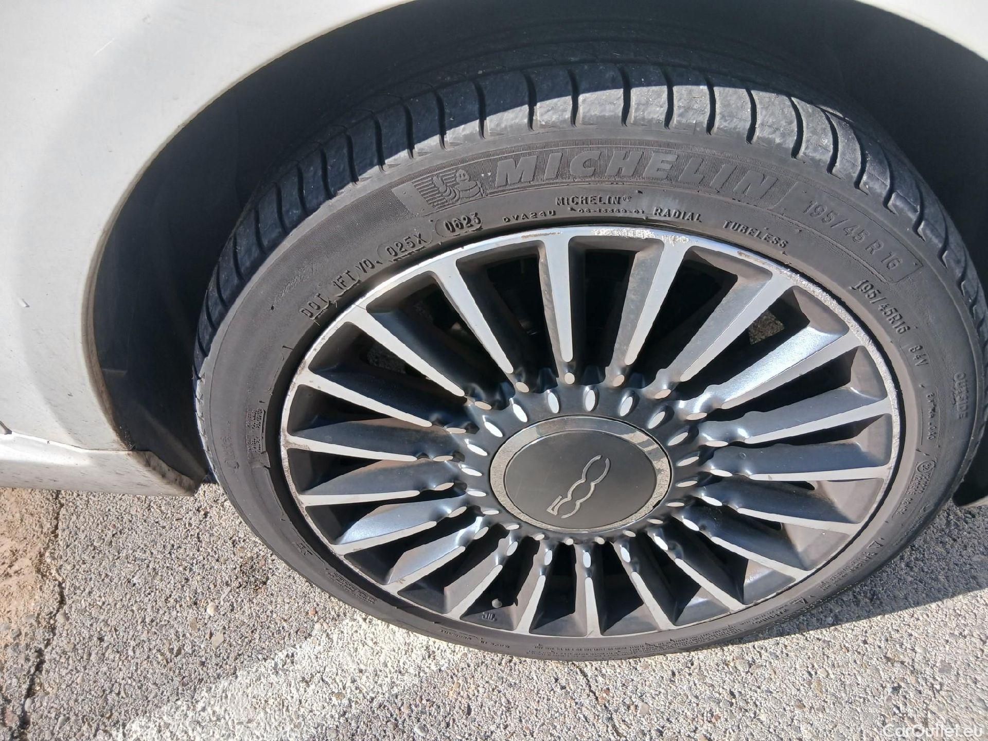  Fiat  500 FIAT  / 2015 / 3P / berlina con portón 1.2 8v 51kW (69CV) Mirror Fleet(SP) #10