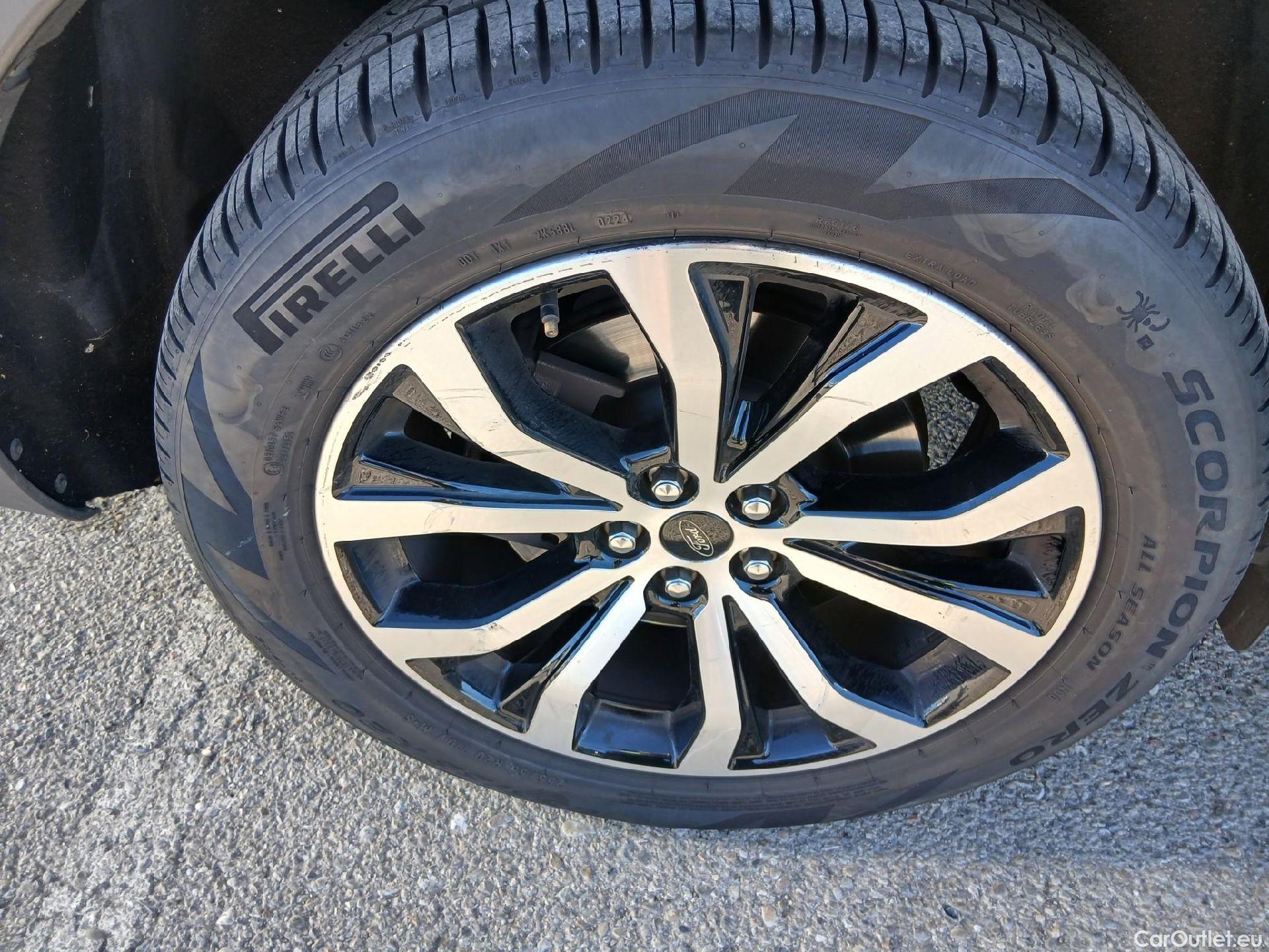  Ford  Explorer FORD  / 2019 / 4P / todoterreno 3.0 PHEV AWD ST Line #17