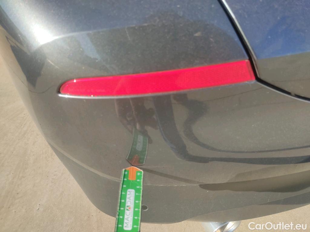  Bmw  X2 BMW  / 2017 / 5P / todoterreno sDrive18d (AC) #23