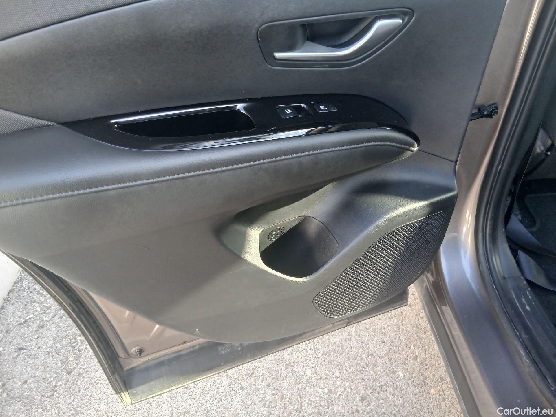  Hyundai  Tucson HYUNDAI  / 2020 / 5P / todoterreno 1.6 TGDI PHEV 195kW Tecno Sky Auto 4x4 #12