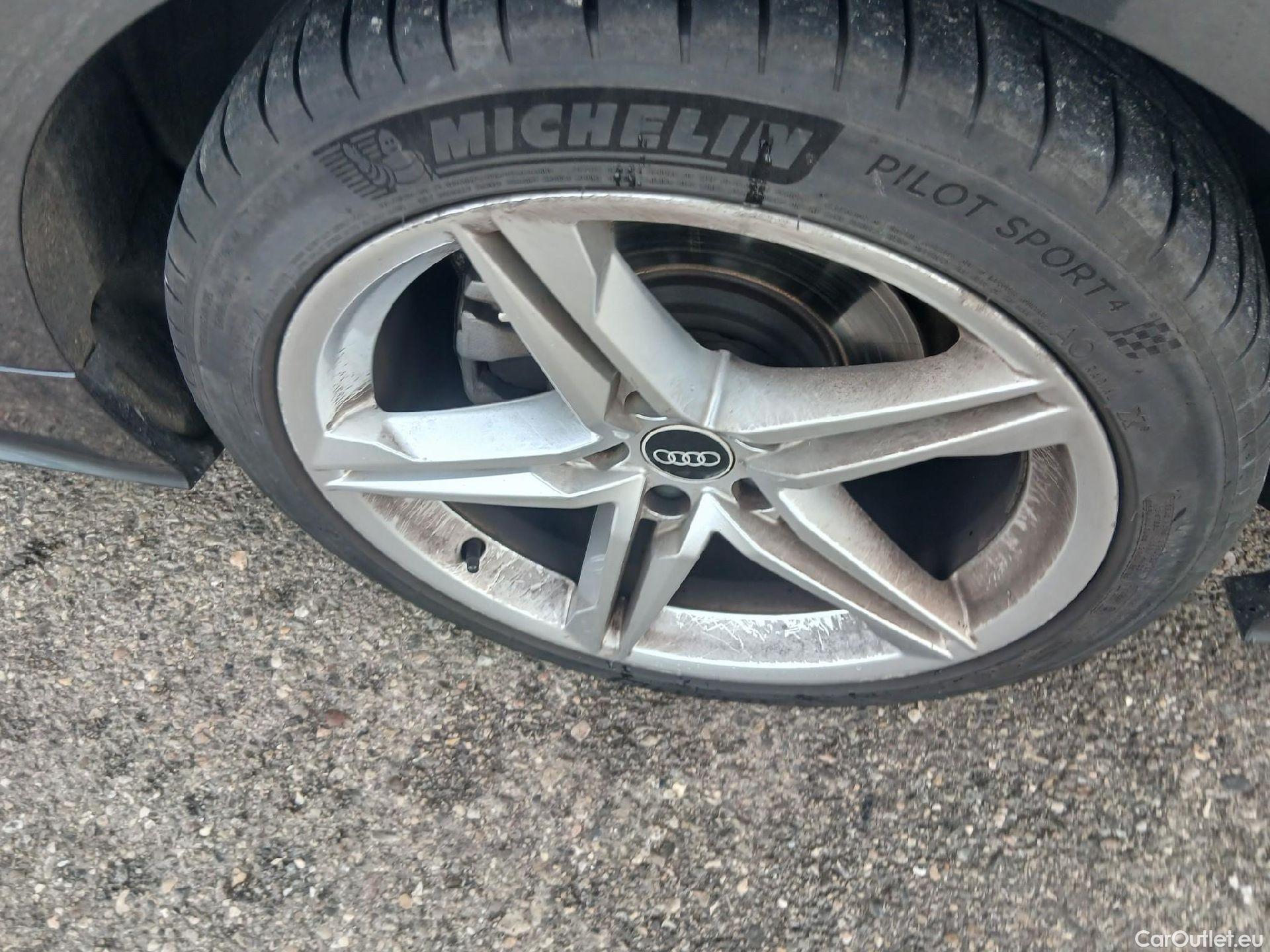  Audi  A5 Sportback AUDI A5 / 2019 / 5P / berlina con portón S Line 35 TFSI S tronic Sportback #8