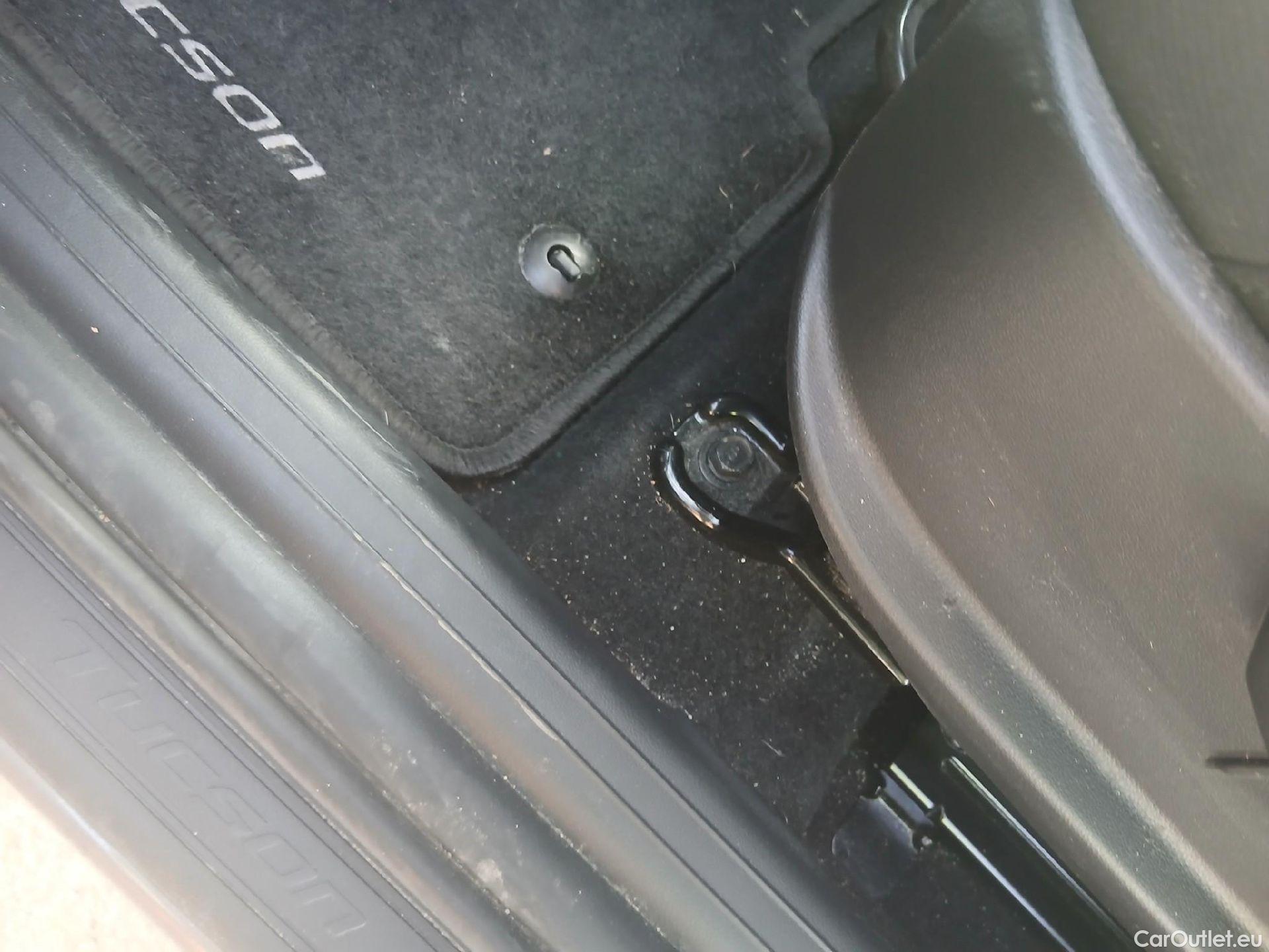  Hyundai  Tucson HYUNDAI  / 2020 / 5P / todoterreno 1.6 TGDI PHEV 195kW Tecno Sky Auto 4x4 #2