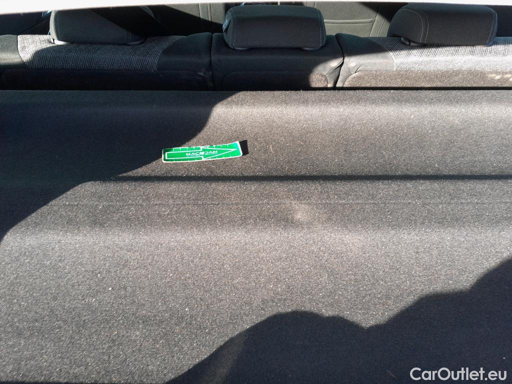  Bmw  X1 BMW  / 2022 / 5P / todoterreno sDrive18i #3