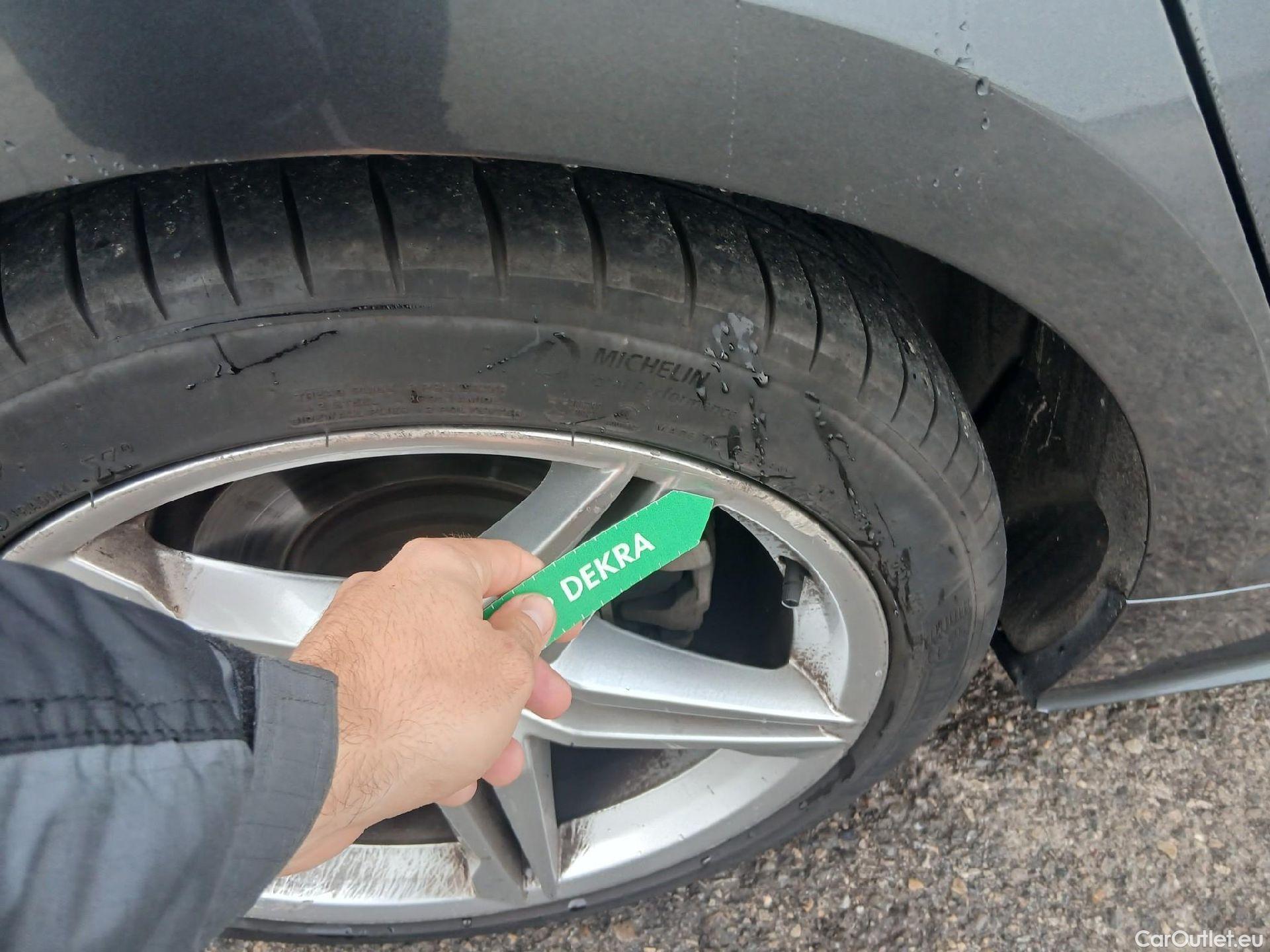  Audi  A5 Sportback AUDI A5 / 2019 / 5P / berlina con portón S Line 35 TFSI S tronic Sportback #9