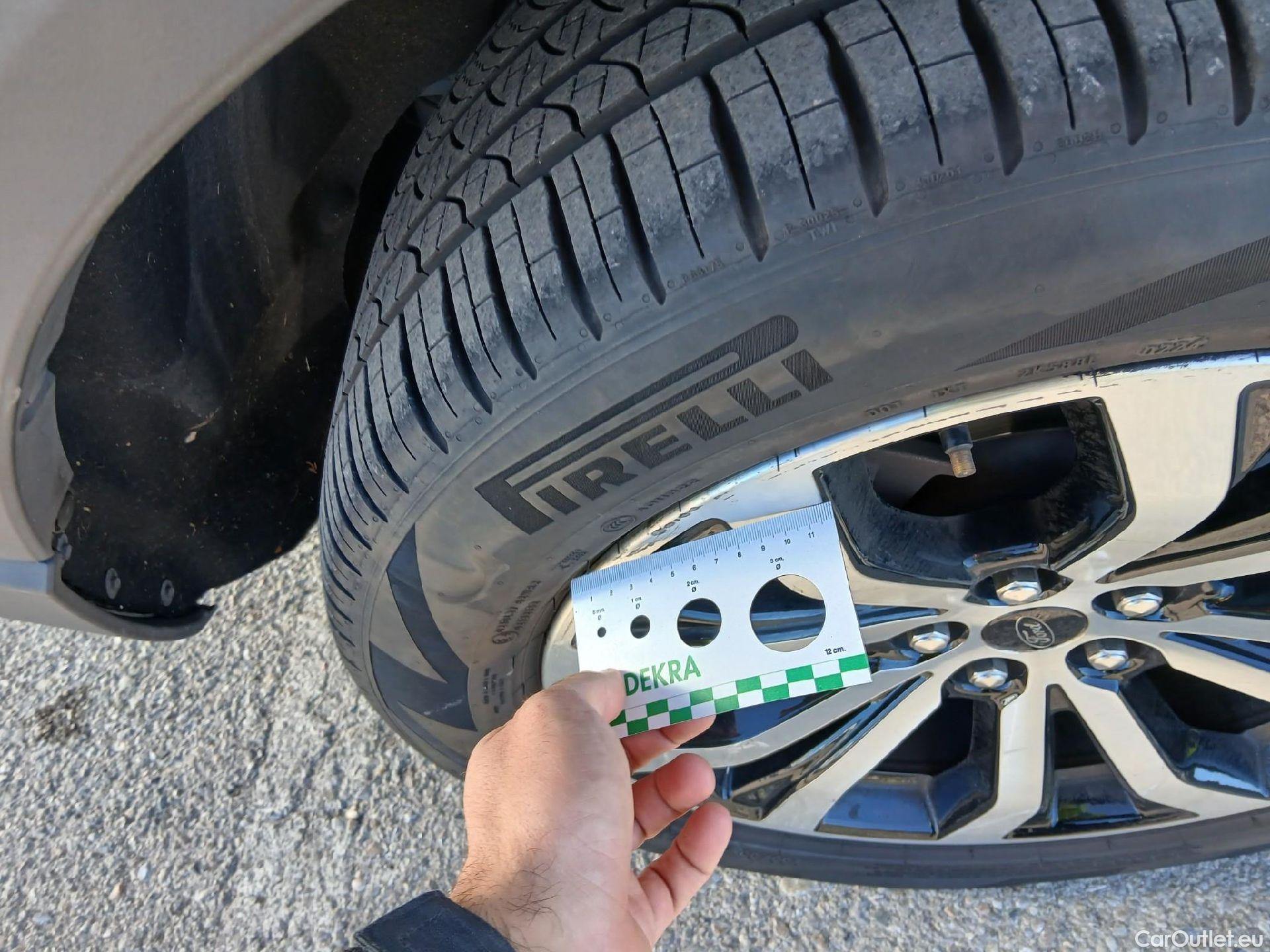  Ford  Explorer FORD  / 2019 / 4P / todoterreno 3.0 PHEV AWD ST Line #18