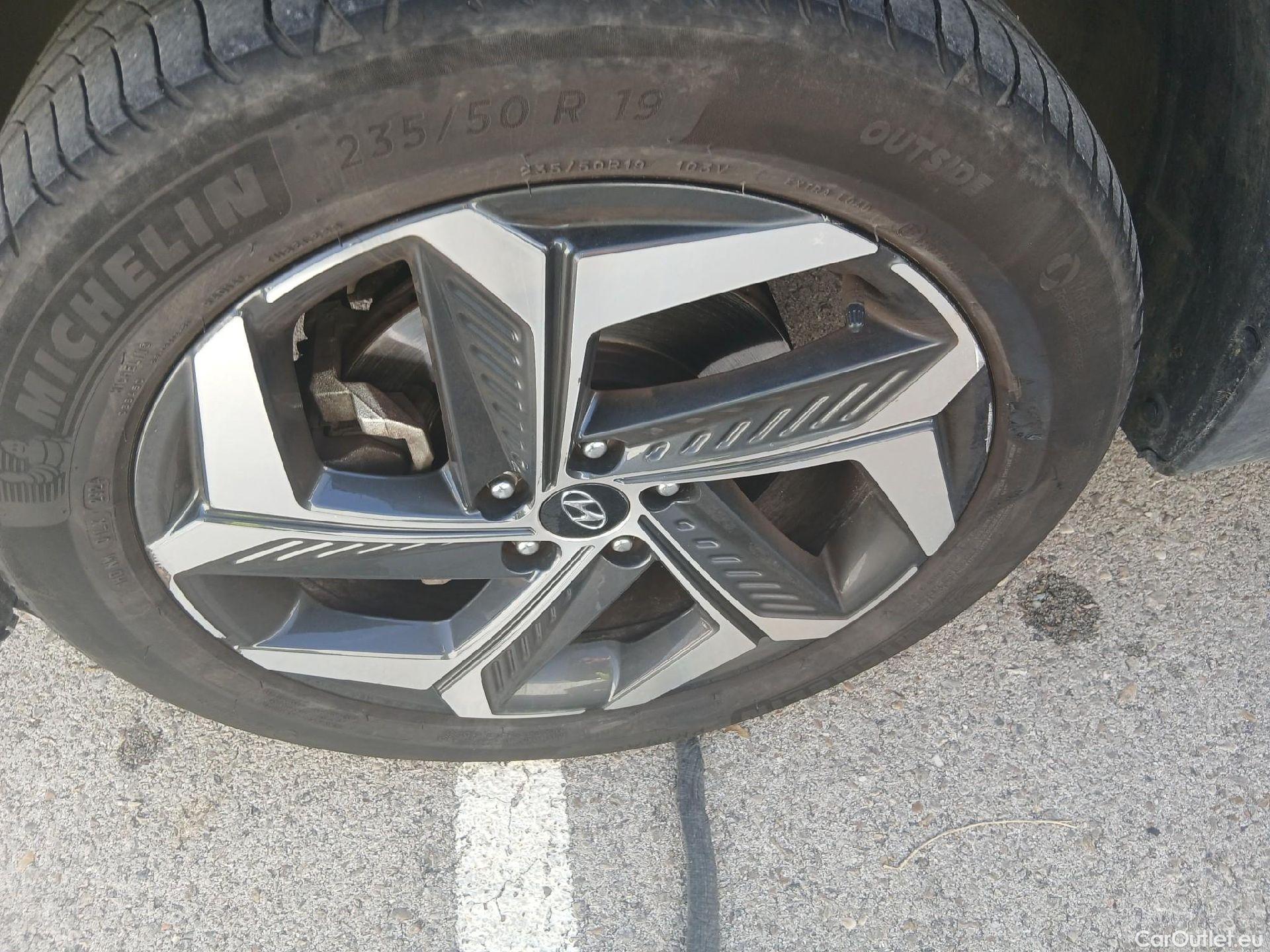  Hyundai  Tucson HYUNDAI  / 2020 / 5P / todoterreno 1.6 TGDI PHEV 195kW Tecno Sky Auto 4x4 #23