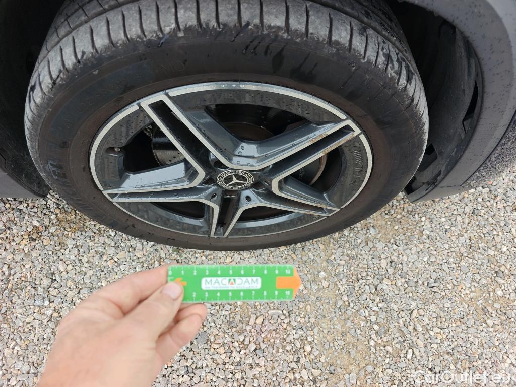  Mercedes  GLA MERCEDES-BENZ  / 2020 / 5P / todoterreno  200 D #1